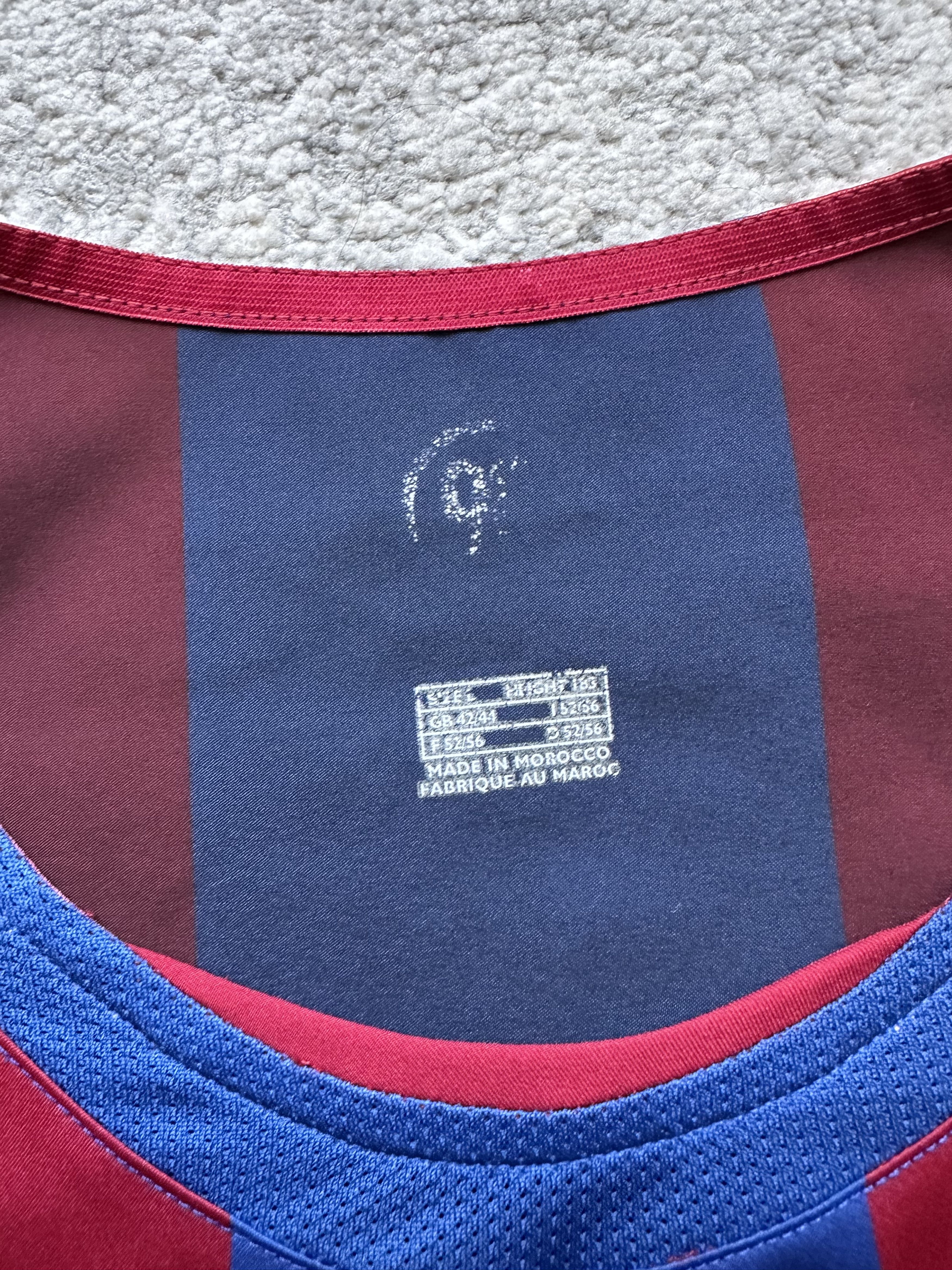 Nike FC Barcelona Home Jersey Nike Puyol Size US L / EU 52-54 / 3 - 8 Thumbnail