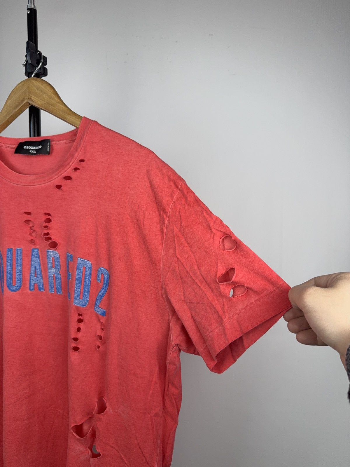 Dsquared2 Crazy ☄️ DSQUARED2 Distressed Logo T Shirt Made In Italy Size US XL / EU 56 / 4 - 8 Thumbnail