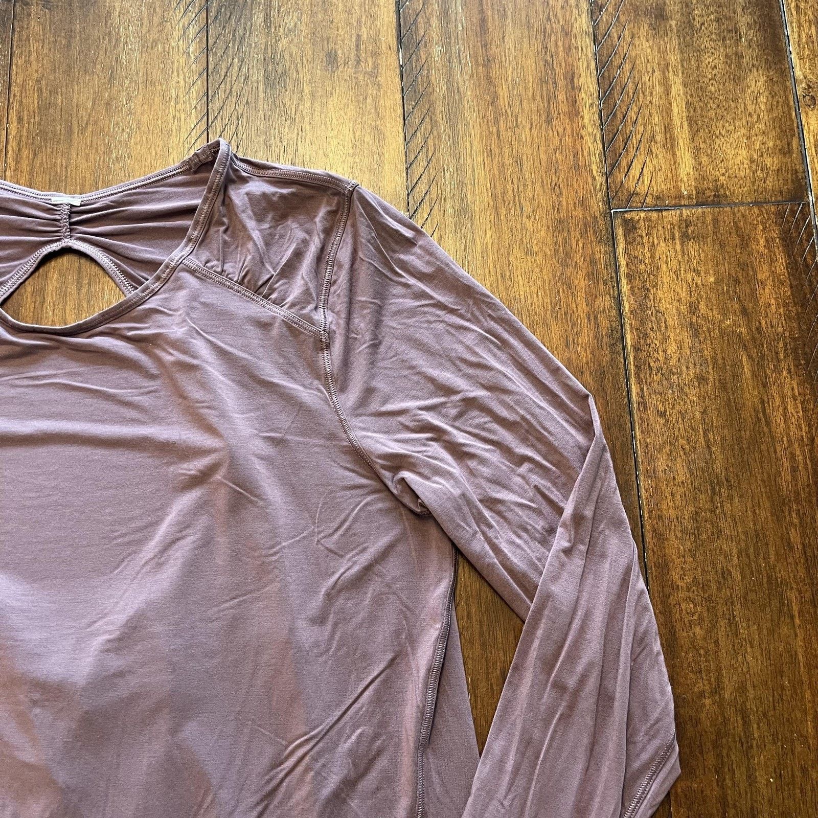 Lululemon Lululemon Shirt Womens Small Purple Long Sleeve Running Yoga Size S / US 4 / IT 40 - 3 Thumbnail