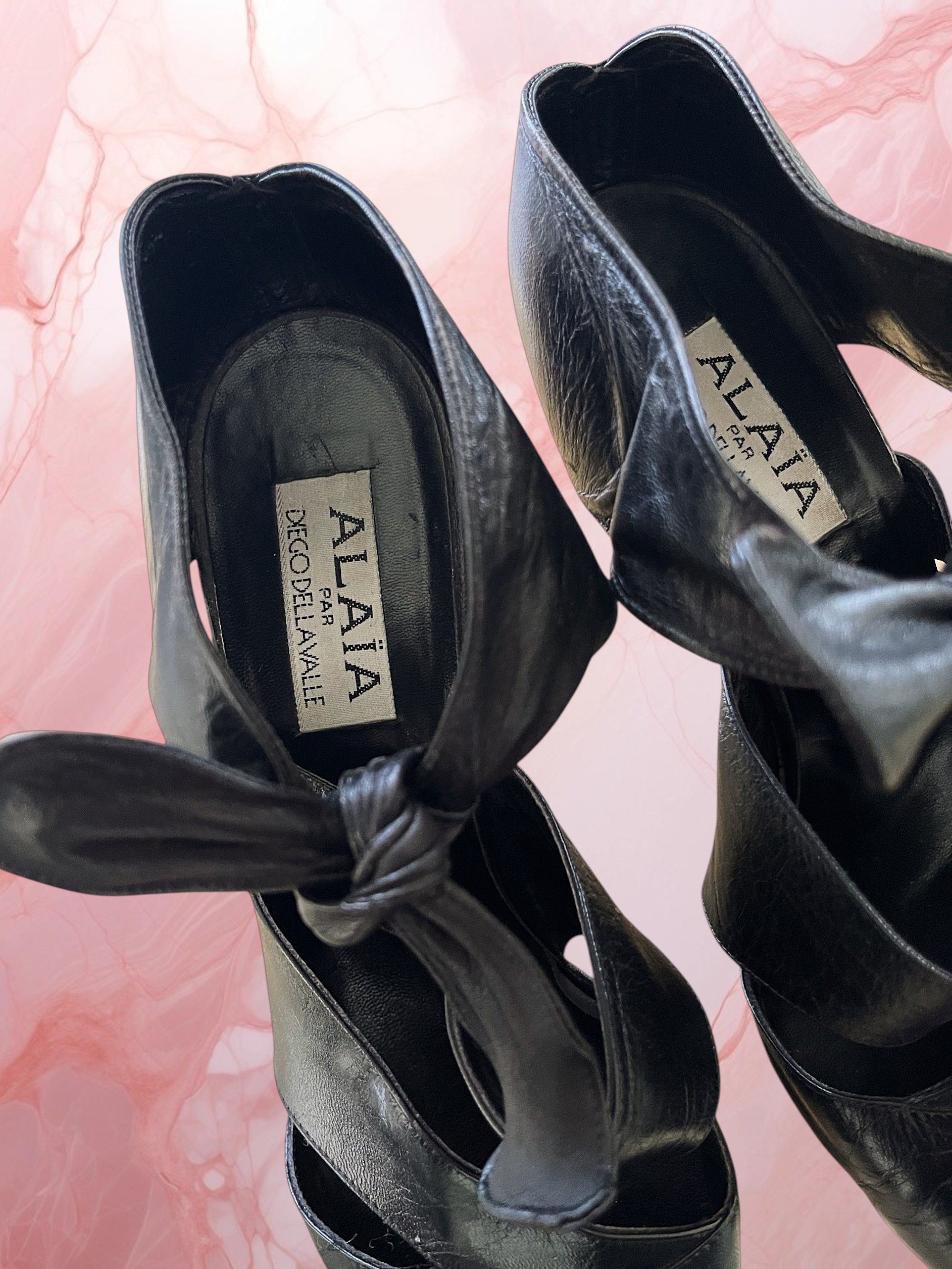 Alaia ​​Alaïa Rare Archival Black Leather Bow Pumps Size US 6.5 / IT 36.5 - 3 Thumbnail