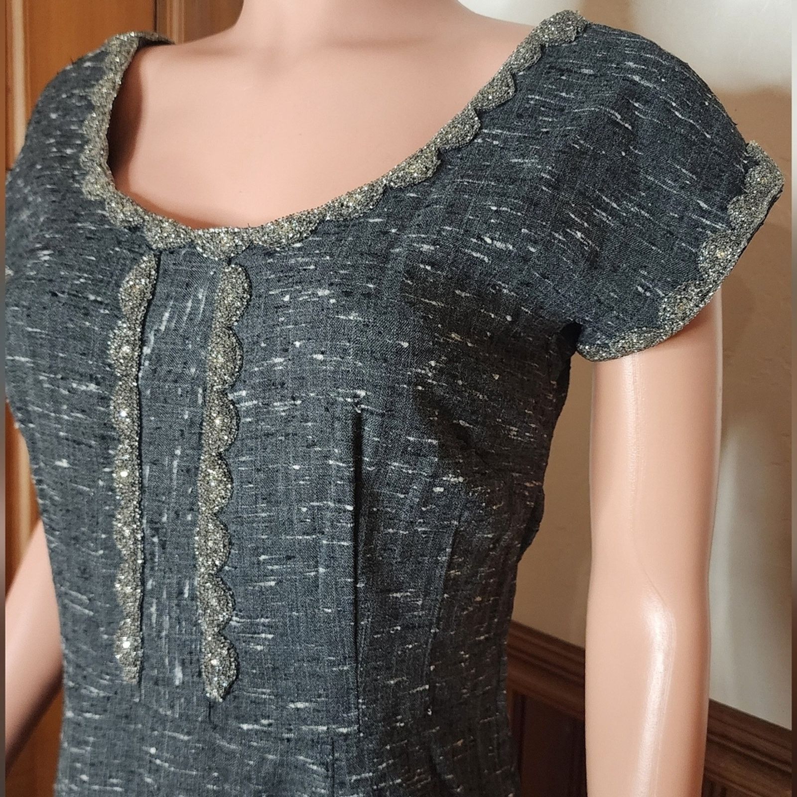 Vintage 1950s Grey Silk Tweed Rhinestone Beaded Embellished Dress L Size L / US 10 / IT 46 - 8 Thumbnail