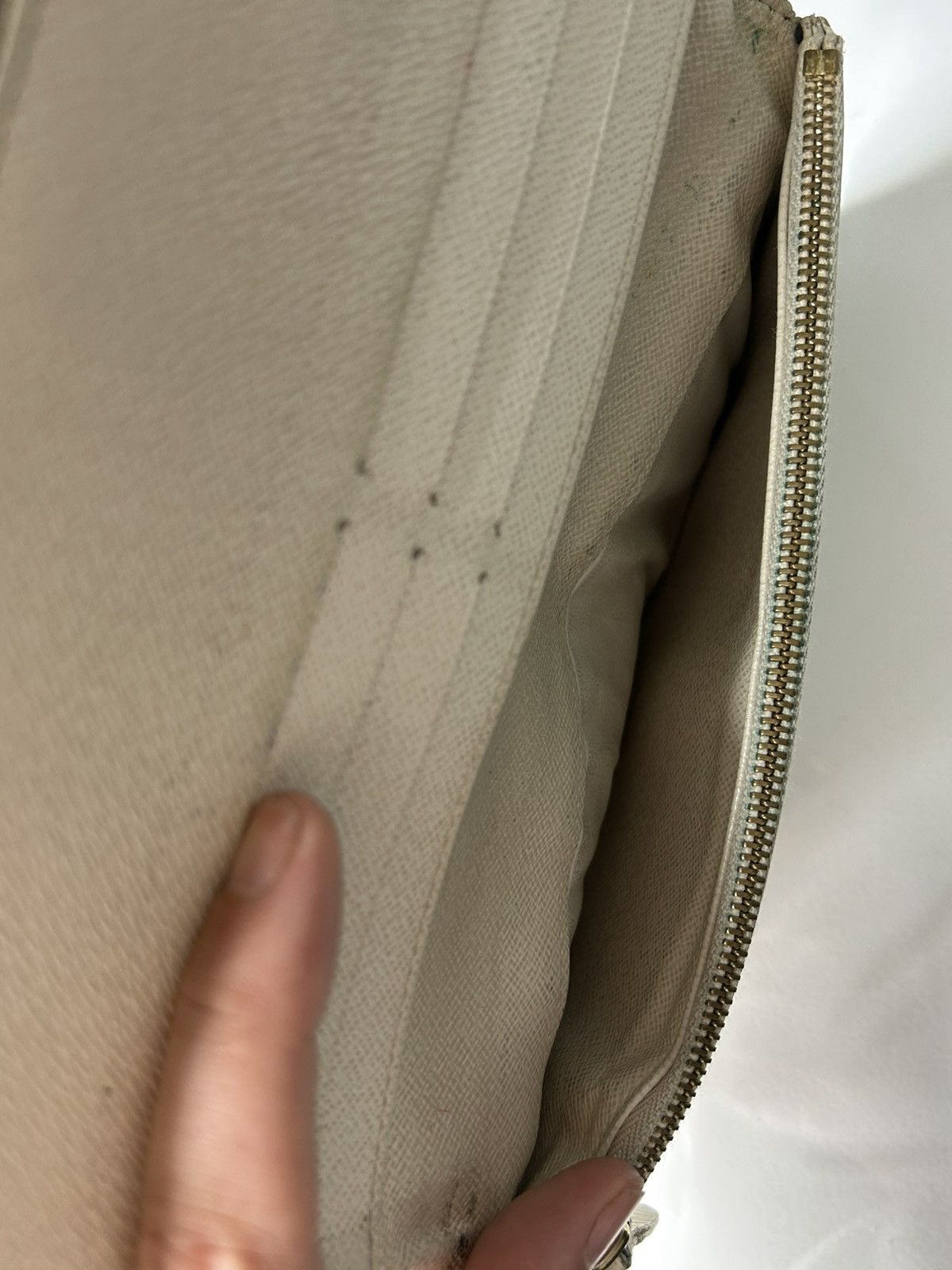 Louis Vuitton Louis Vuitton Monogram Insolite Wallet CA3058 Size ONE SIZE - 4 Thumbnail