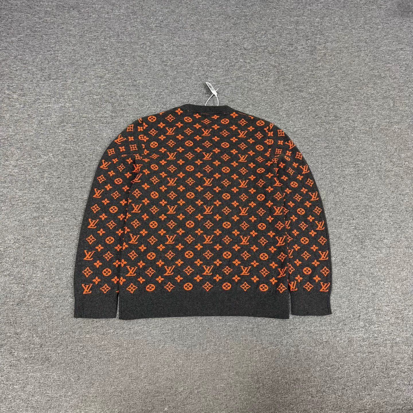Louis Vuitton LV all over monogram knit cashmere sweater 97 new XL Size US XL / EU 56 / 4 - 1 Thumbnail