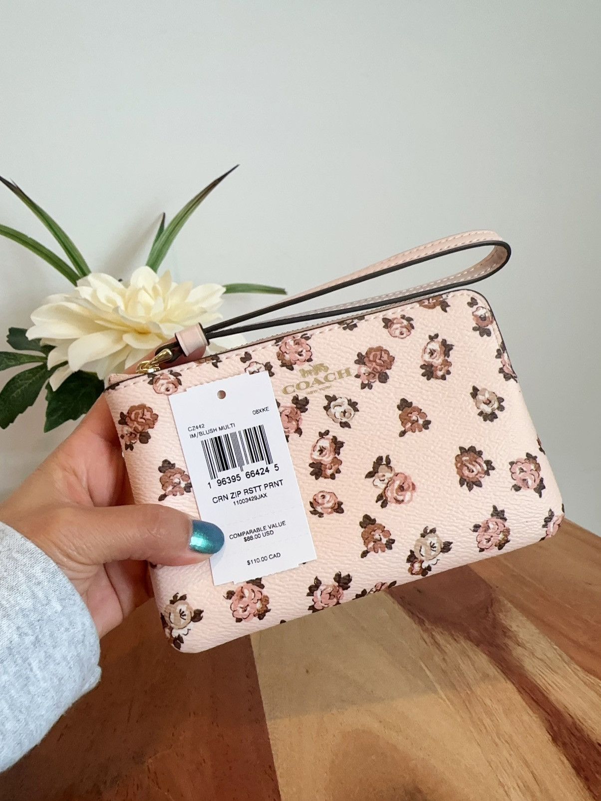 Coach NWT Coach Corner Zip Wristlet With Rosette Print Size ONE SIZE - 5 Thumbnail