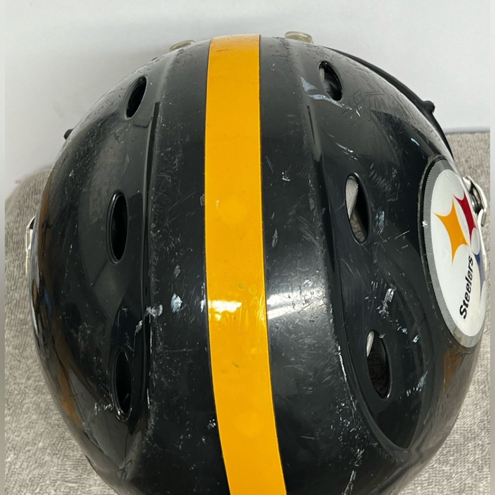 Riddell Pittsburgh Steelers Full Size Riddell Football Helmet Youth Size ONE SIZE - 4 Thumbnail