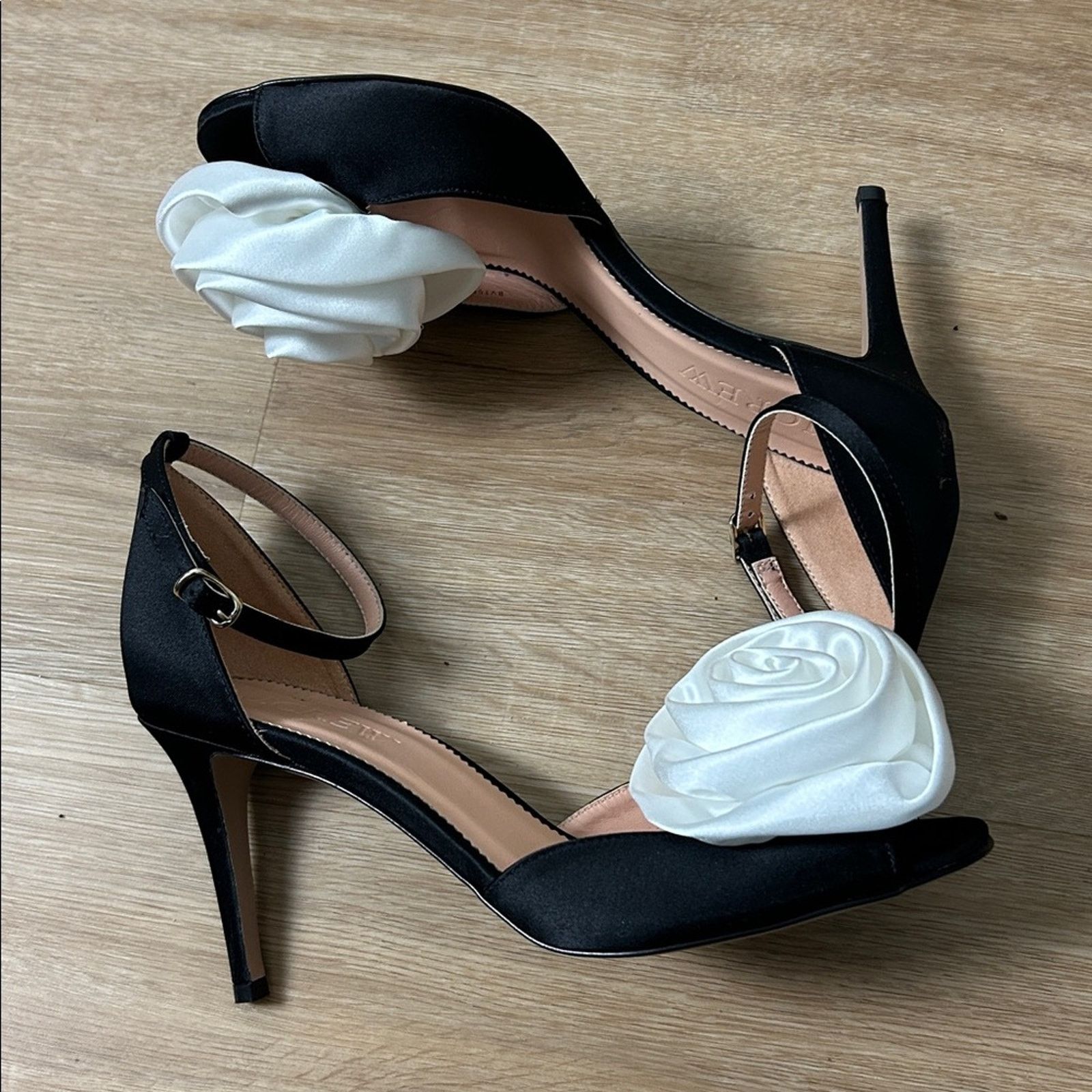 J.Crew J Crew Rylie Rosette Heels Size US 8.5 / IT 38.5 - 3 Thumbnail