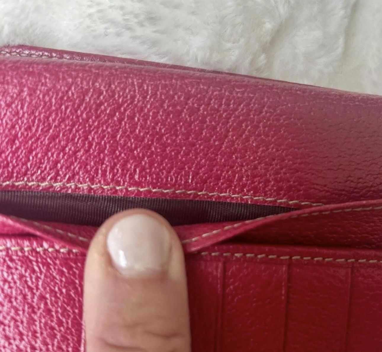 Gucci 🩷AUTHENTIC GUCCI WALLET IN BEIGE GG CANVAS HOT PINK LEATHER🩷 Size ONE SIZE - 8 Thumbnail