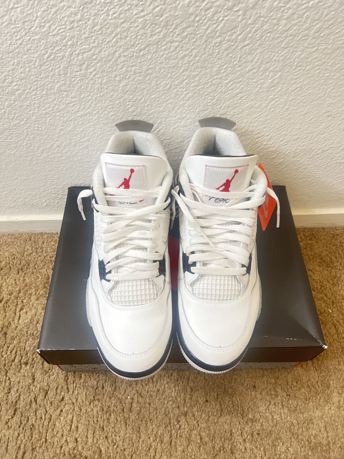 Jordan Brand Jordan 4 “White Cement” Size US 10.5 / EU 43-44 - 7 Thumbnail