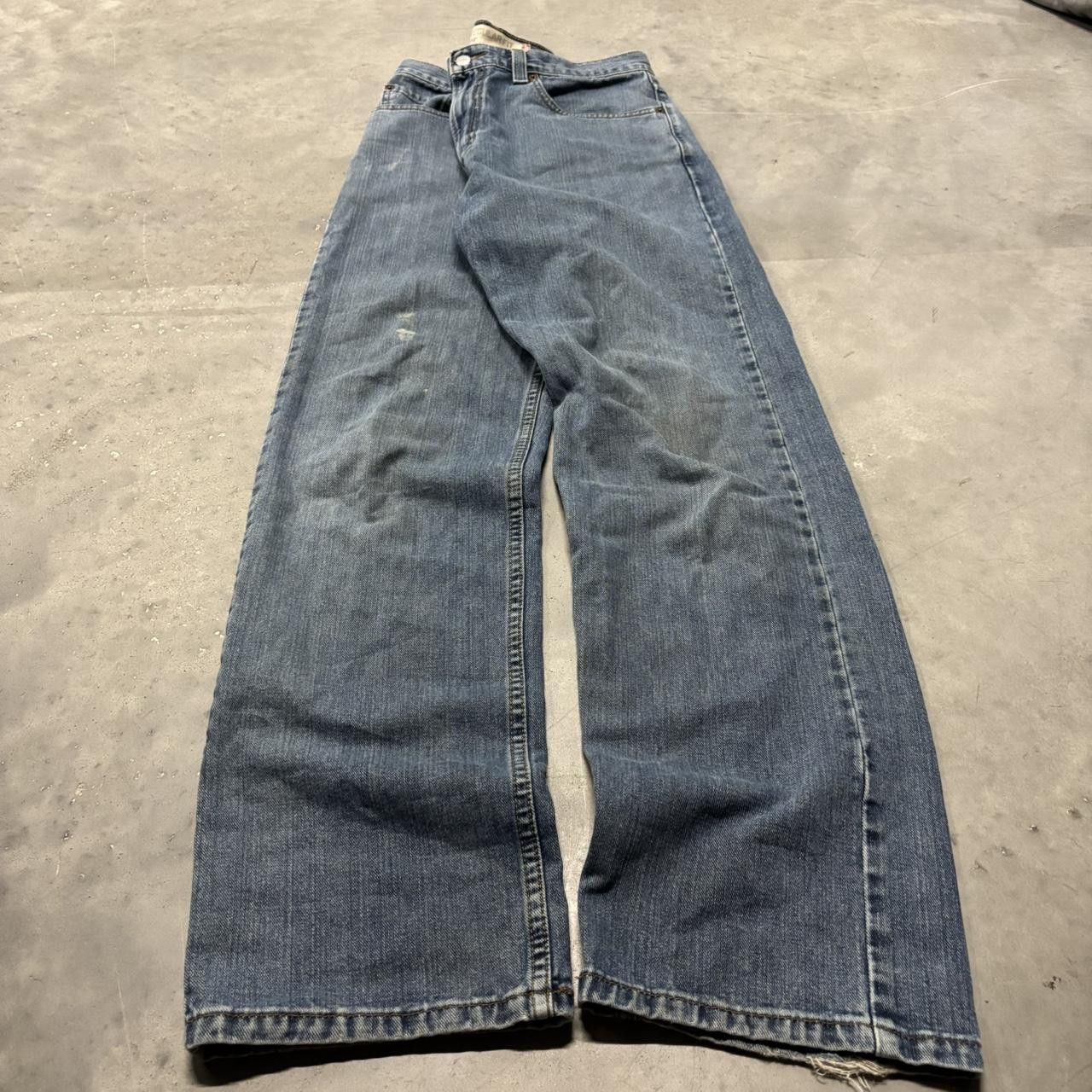 Levi's × Vintage Crazy Vintage Y2K/2000s Medium Wash Levis Essential Denim Jeans! Size US 32 / EU 48 - 3 Thumbnail