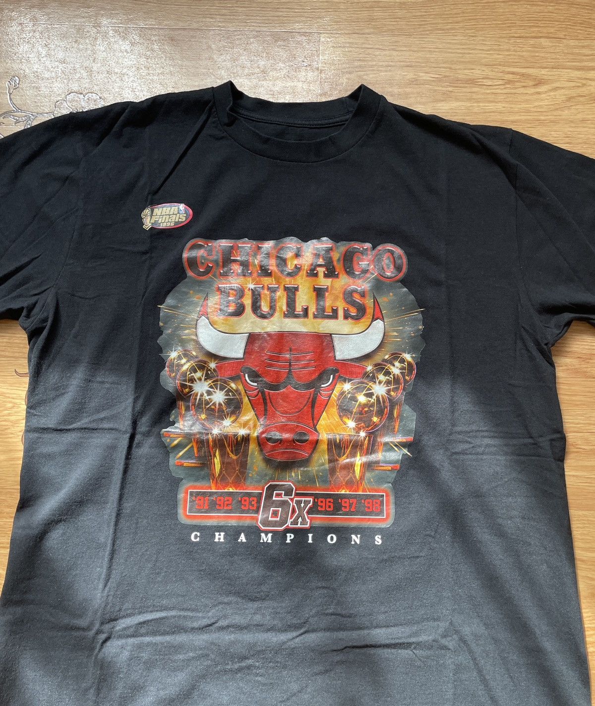 Mitchell & Ness Mitchell&Ness Nostalgia Chicago Bulls 6X Champions T Shirt Size US L / EU 52-54 / 3 - 2 Thumbnail