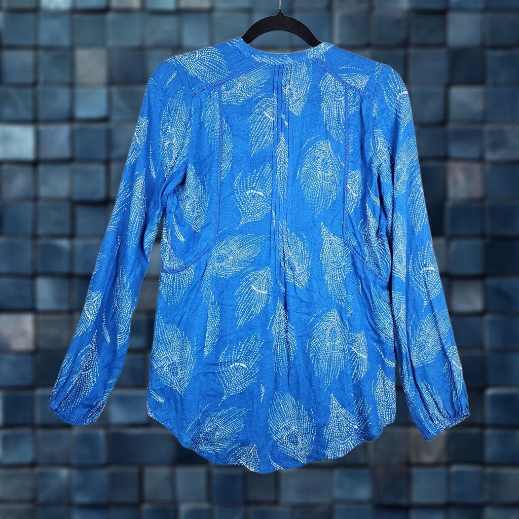 Lucky Brand Lucky Brand Women's V-neck Button Up Boho Peasant Feather Printed Shirt XS Blue Floral 90s Theme Womens Dressy Casual Shirt Size XS / US 0-2 / IT 36-38 - 1 Thumbnail