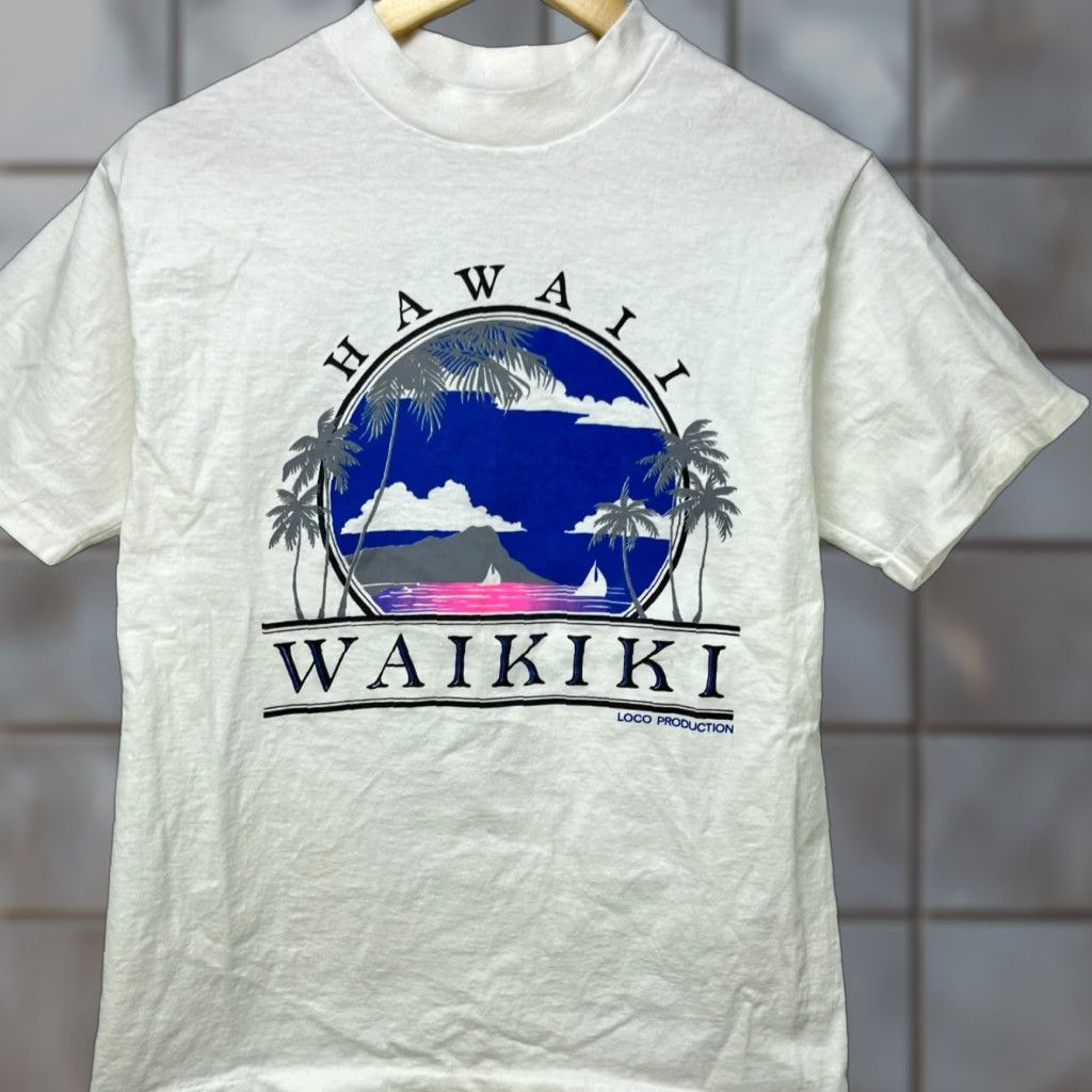 Vintage Vintage 90s Hawaii Waikiki White T-Shirt Medium Souvenir User: Vintage 90s Hawaii Waikiki White T-Shirt Medium Souvenir Size US M / EU 48-50 / 2 - 1 Thumbnail