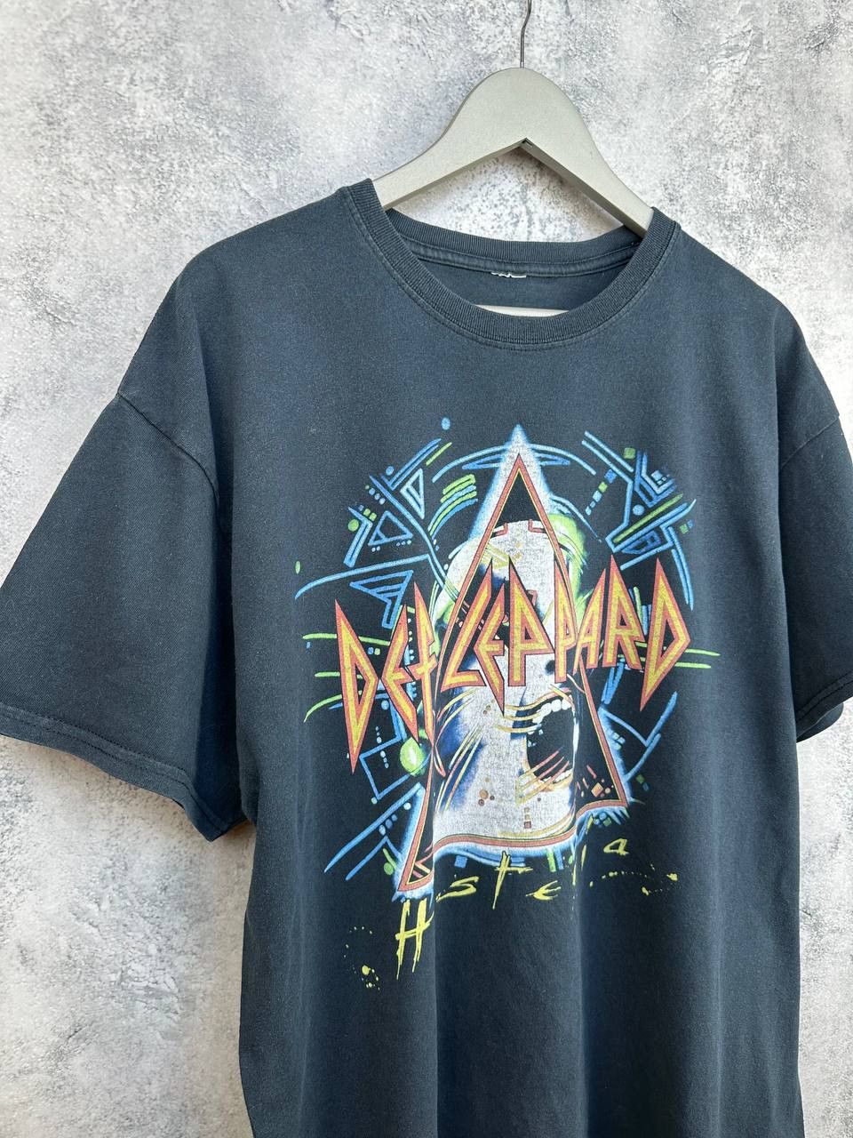 Def Leppard Def Leppard “Hysteria” Tour Graphic Tee Vintage Rock Band Size US XL / EU 56 / 4 - 3 Thumbnail