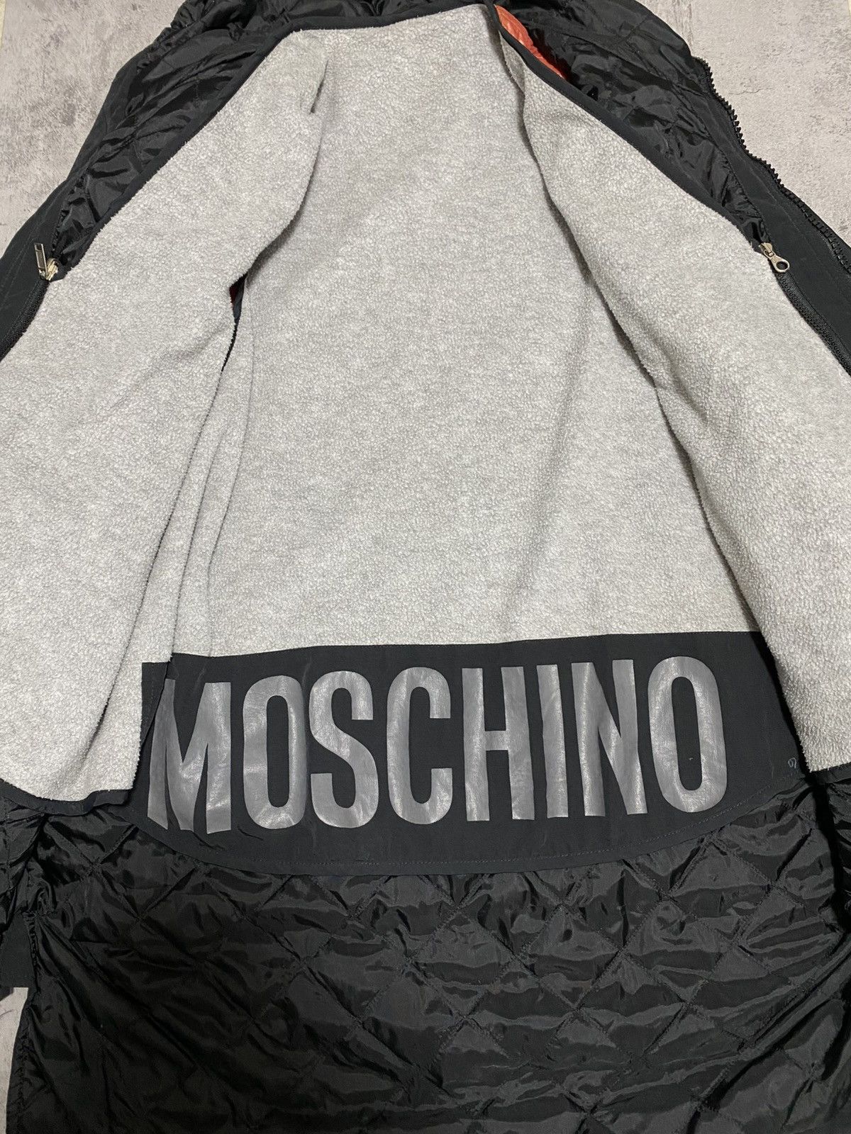 Moschino VINTAGE MOSCHINO WINDBREAKER JACKET Size US XL / EU 56 / 4 - 3 Thumbnail
