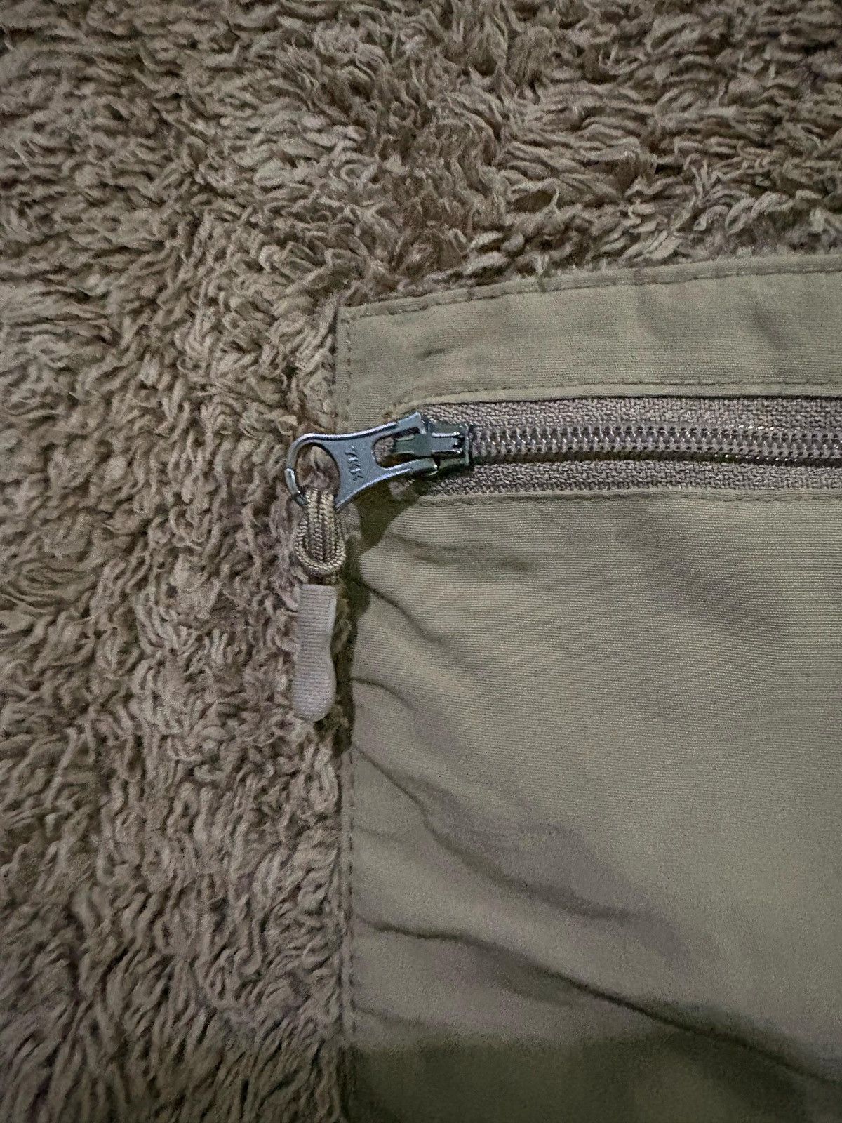 Uniqlo × White Mountaineering Uniqlo X White Moutaineering Fleece Sweater Design Size US M / EU 48-50 / 2 - 8 Thumbnail