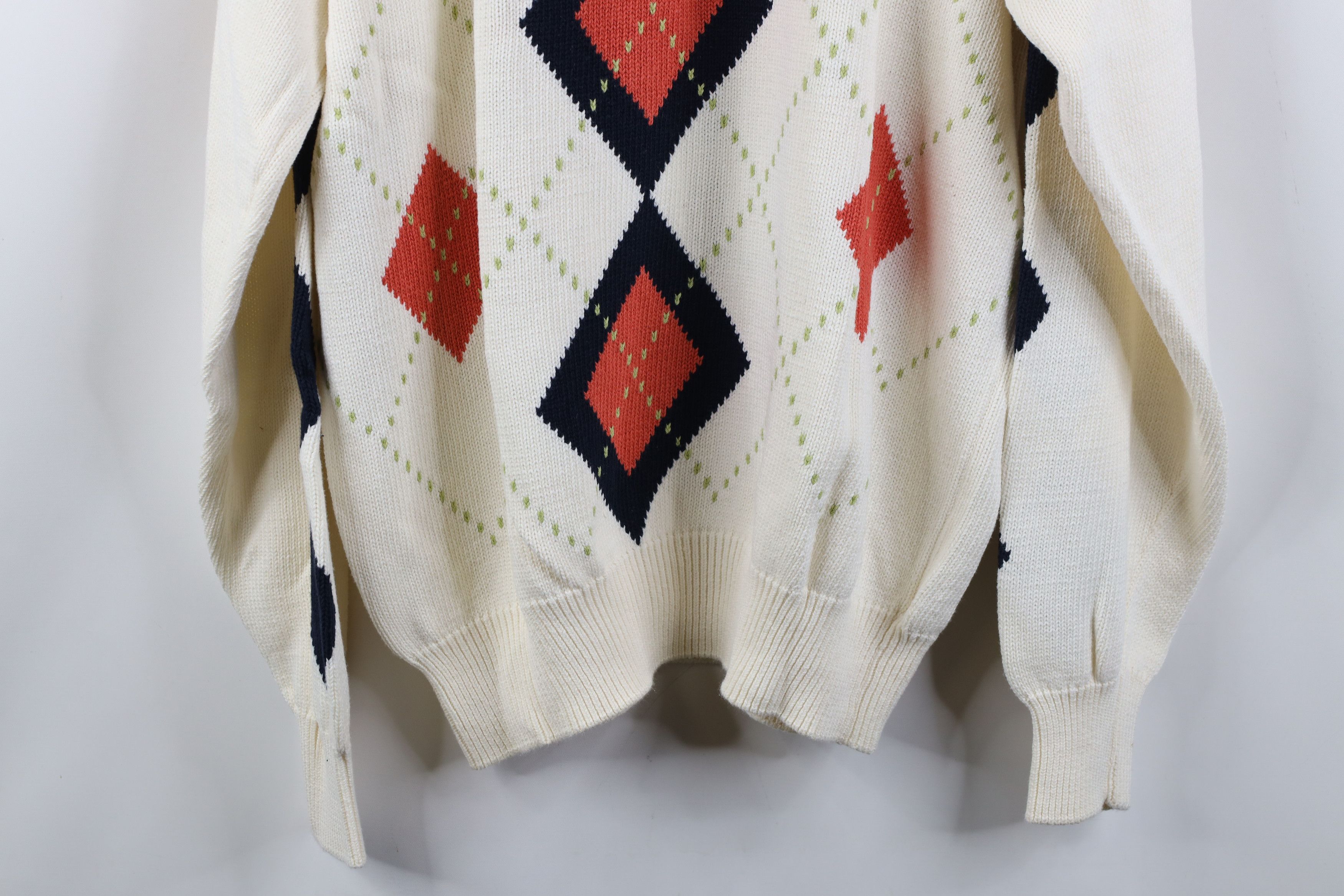 Vintage Vintage 90s Intarsia Argyle Hillcrest Golf Club Knit Sweater Size US L / EU 52-54 / 3 - 14 Thumbnail