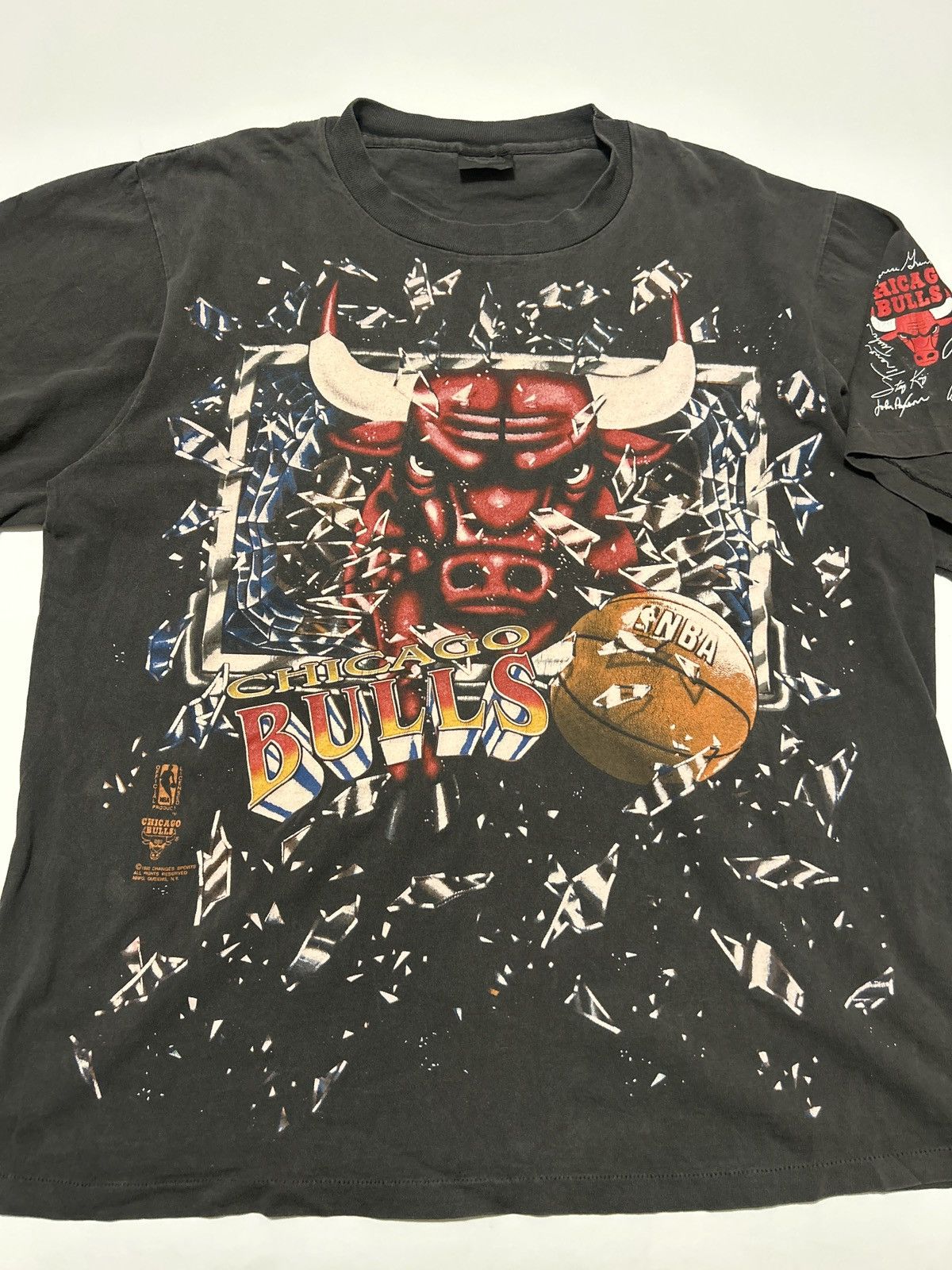Changes VTG Faded Chicago Bulls Shattered Backboard Changes Tshirt Size US XL / EU 56 / 4 - 1 Thumbnail