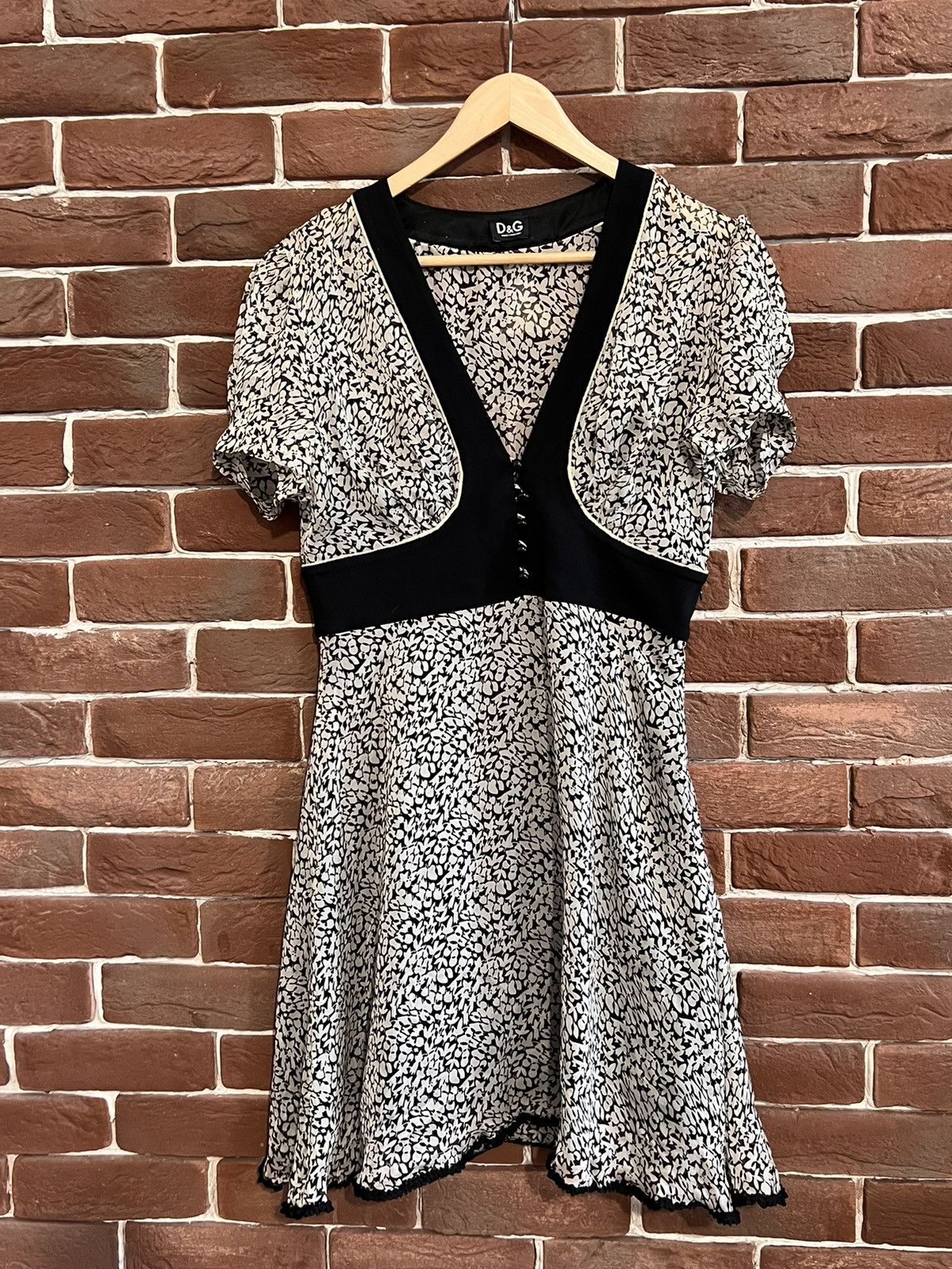 image of Dolce Gabbana Silk Dress 44It Designer Leaf Print, Women's (Size Medium)