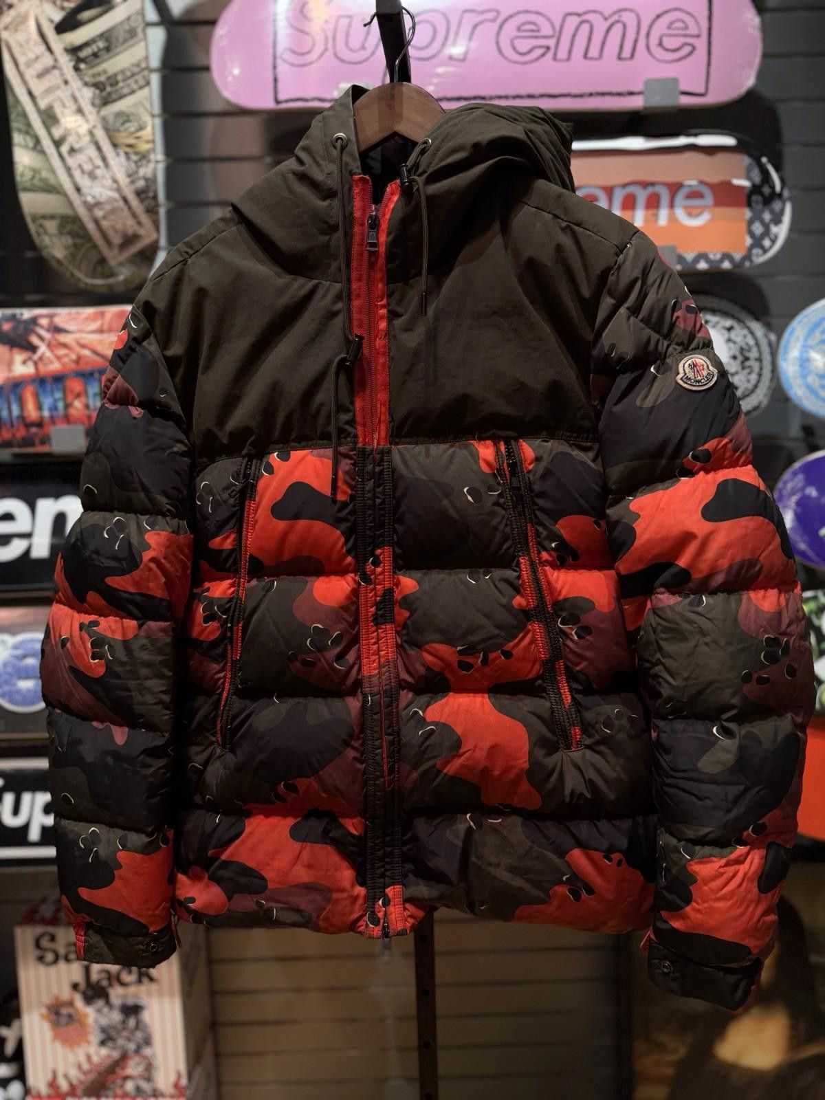 Moncler Moncler EYMERIC GIUBBOTTO Puffer Down Jacket Red (4) $2000 Size US M / EU 48-50 / 2 - 5 Thumbnail