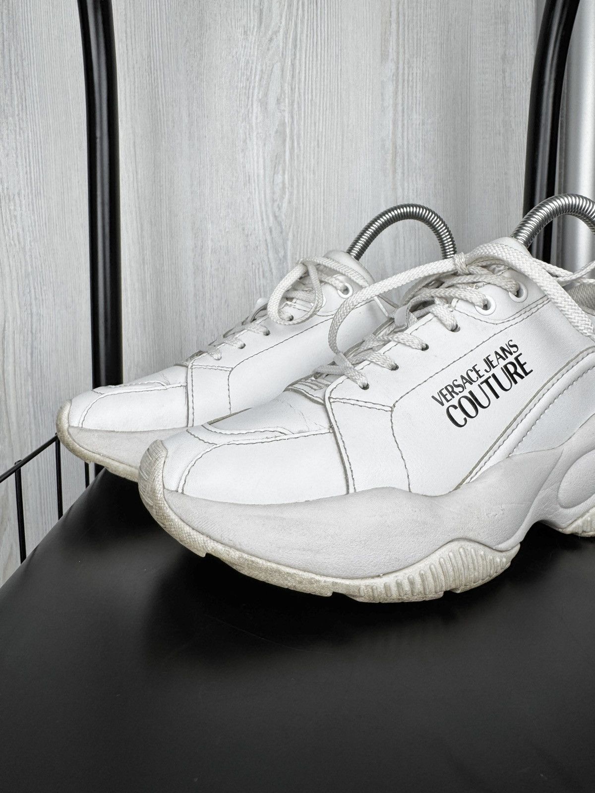 Versace Jeans Couture Versace Jeans Couture white big logo low top sneakers 37 Size US 7 / IT 37 - 5 Thumbnail