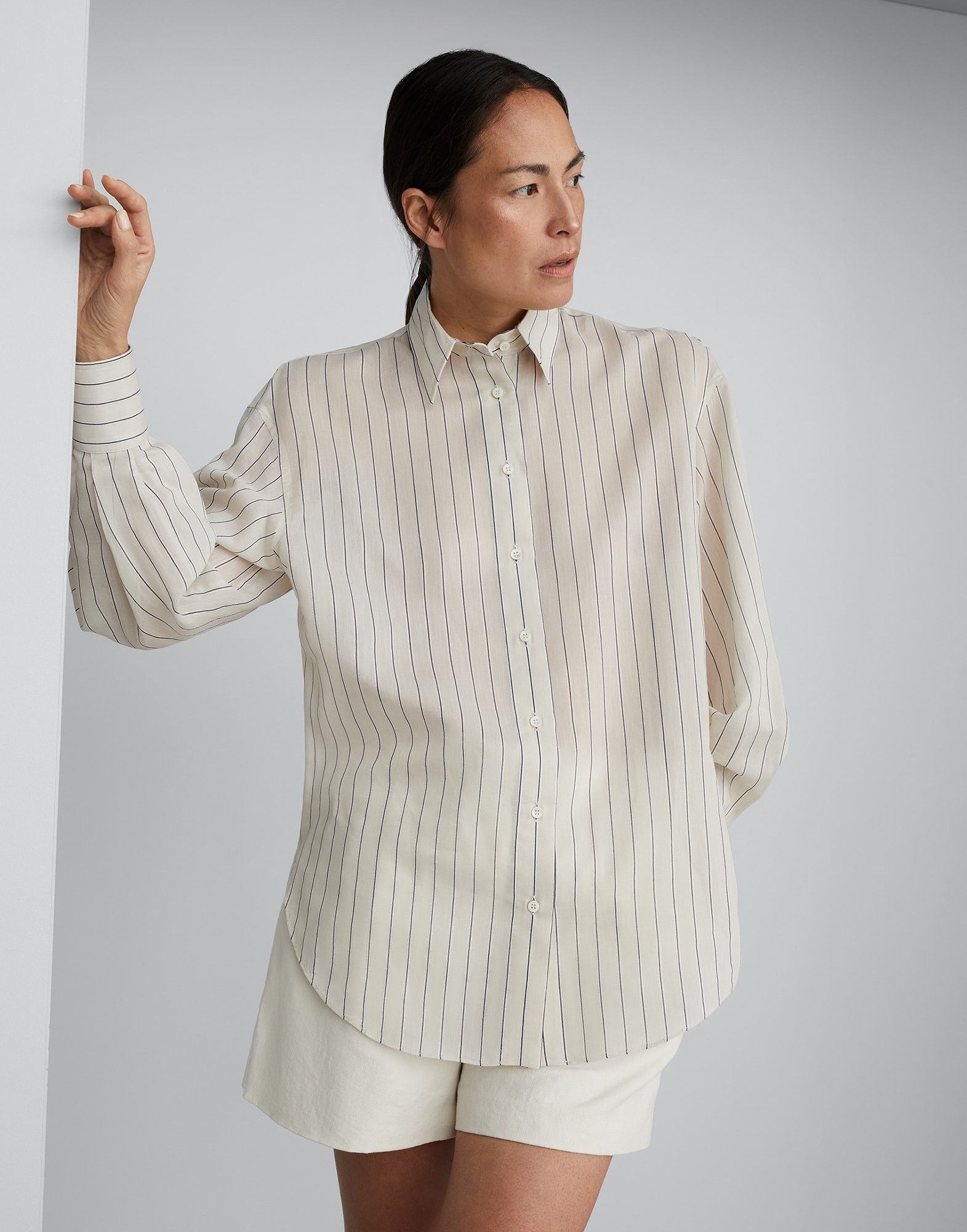 o1la1rc1a0325 Blouse in White