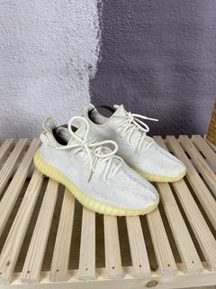 Yeezy triple best sale white dirty