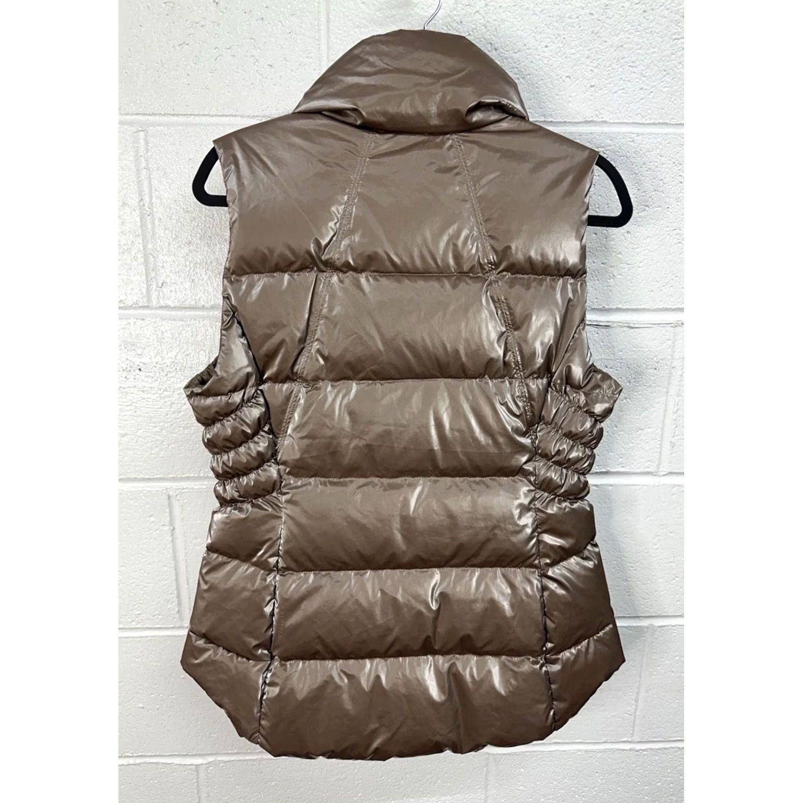 Athleta Athleta Vest Puffer Nylon Down Pyrite Shine Multicolor Women’s M Nightwear? Size M / US 6-8 / IT 42-44 - 5 Thumbnail