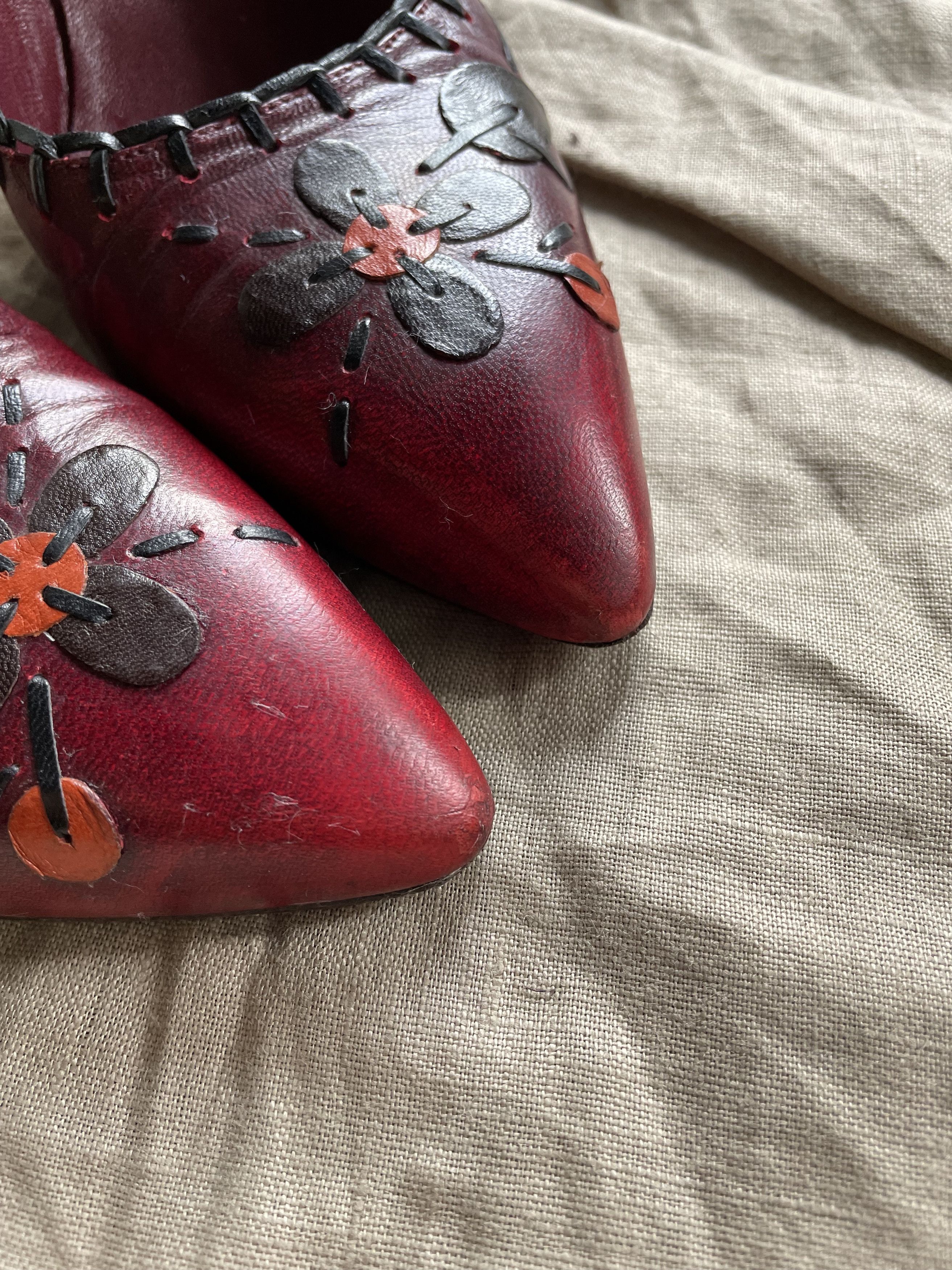 Prada Prada Vintage Floral Embroidered Archive Pump Heels 7824AC Size US 6.5 / IT 36.5 - 9 Thumbnail