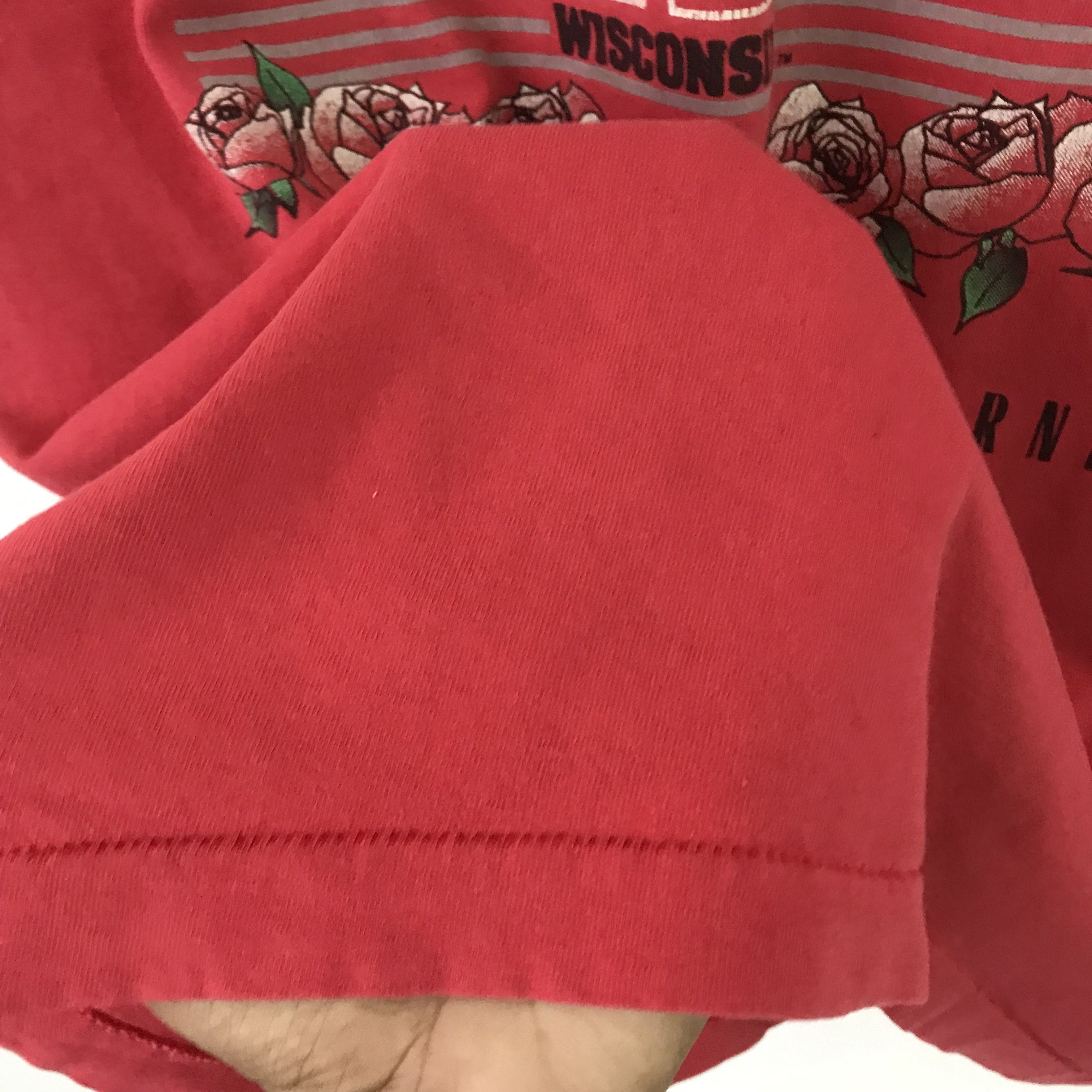Logo 7 Vintage 90's Distressed Wisconsin Badgers Ncaa Tshirt Size US L / EU 52-54 / 3 - 5 Thumbnail