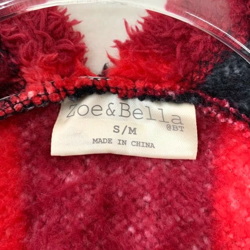 Vintage ZOE & BELLA Womens S/M Wrap Poncho with Fringe Fleece Plaid Red Black Shawl/Wrap, Cover Up, 100% Polyester, Size S/M, Vintage? (adapted) Size ONE SIZE - 3 Thumbnail