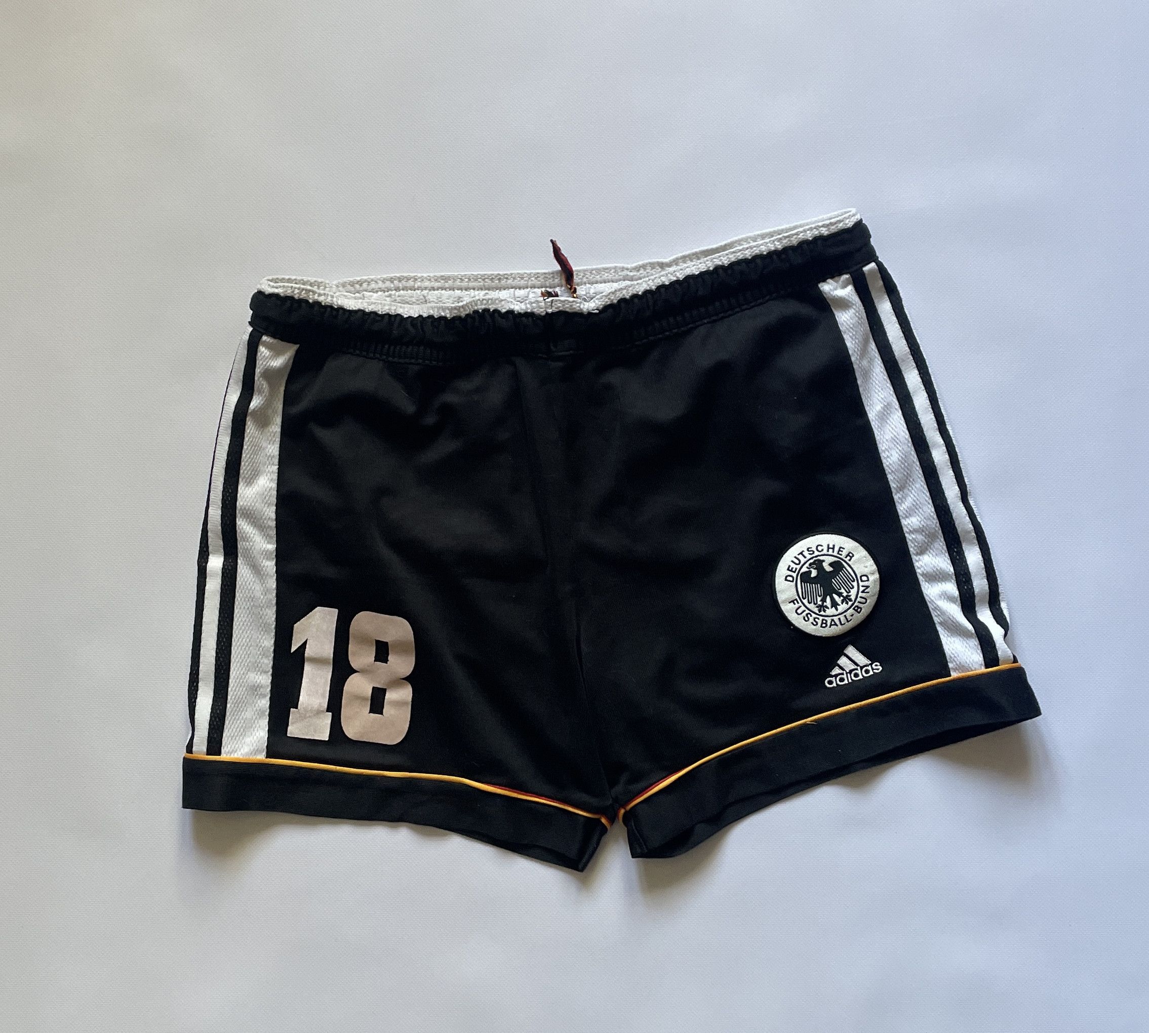 Adidas Germany Y2K Vintage 90s Football Shorts Soccer Size US 34 / EU 50 - 1 Thumbnail
