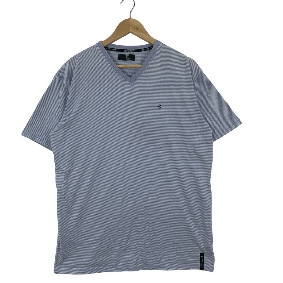 Hiroko Koshino Homme Vintage HIROKO KOSHINO HOMME Stripe Design V Neck Tee Size US S / EU 44-46 / 1 - 4 Thumbnail