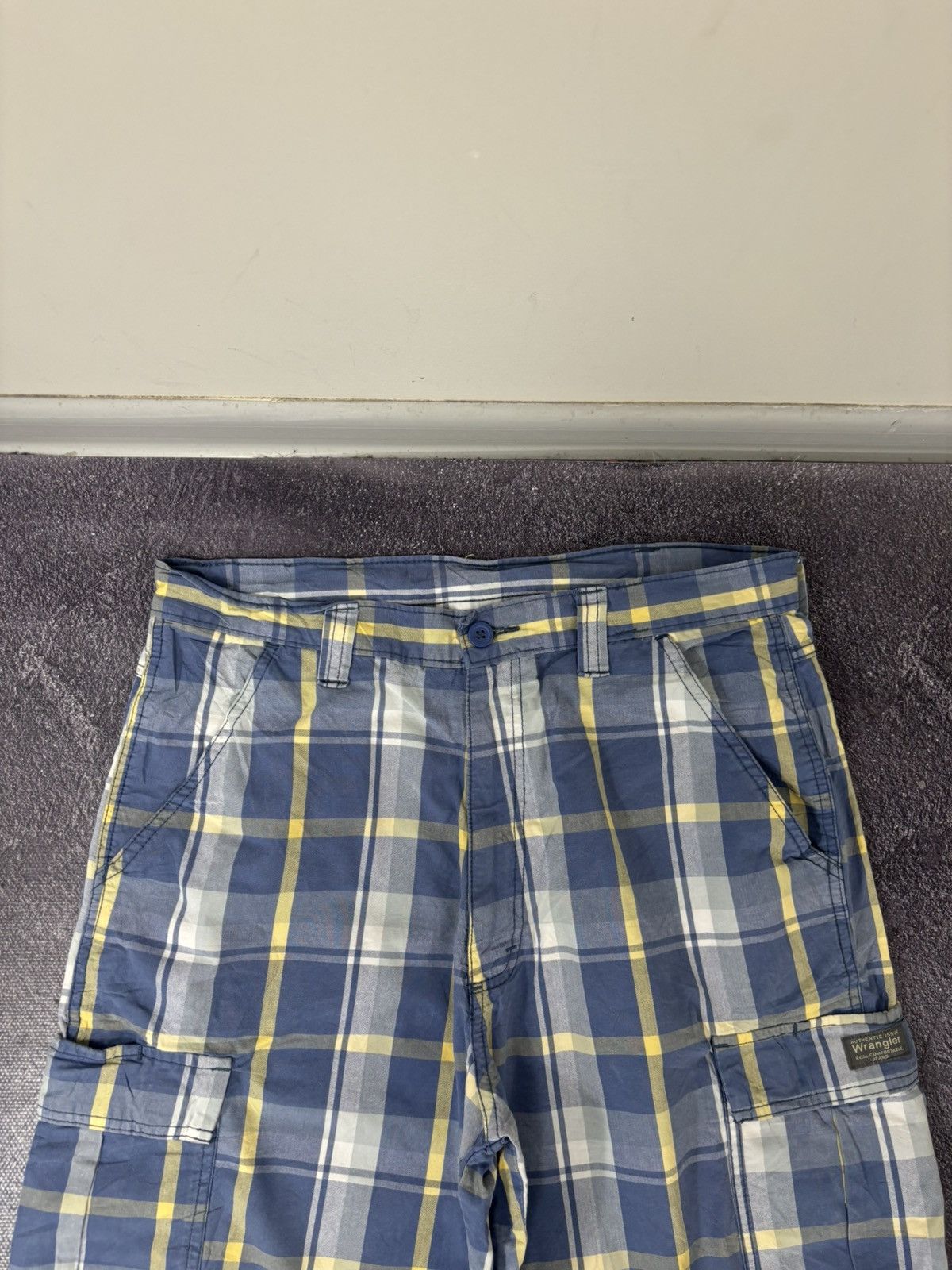 Vintage Vintage Wrangler USA Check Dad Hype Casual Cargo Shorts Size US 34 / EU 50 - 8 Thumbnail