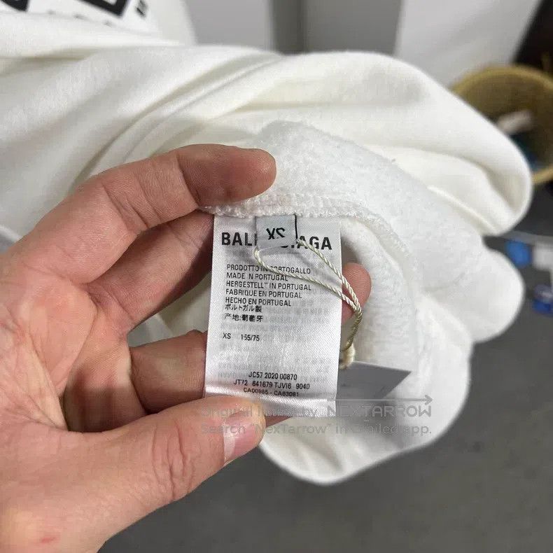 Balenciaga Balenciaga Seven Languages Hoodie Size US L / EU 52-54 / 3 - 4 Thumbnail