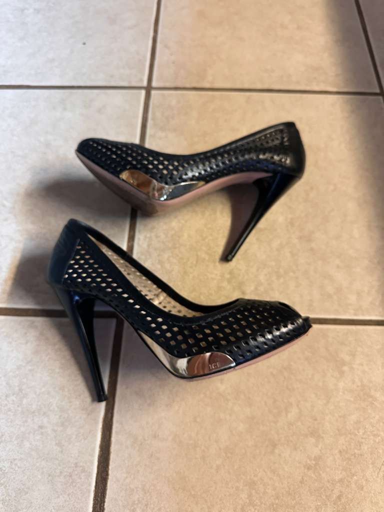 Iceberg Iceberg Heels Size US 7 / IT 37 - 7 Thumbnail