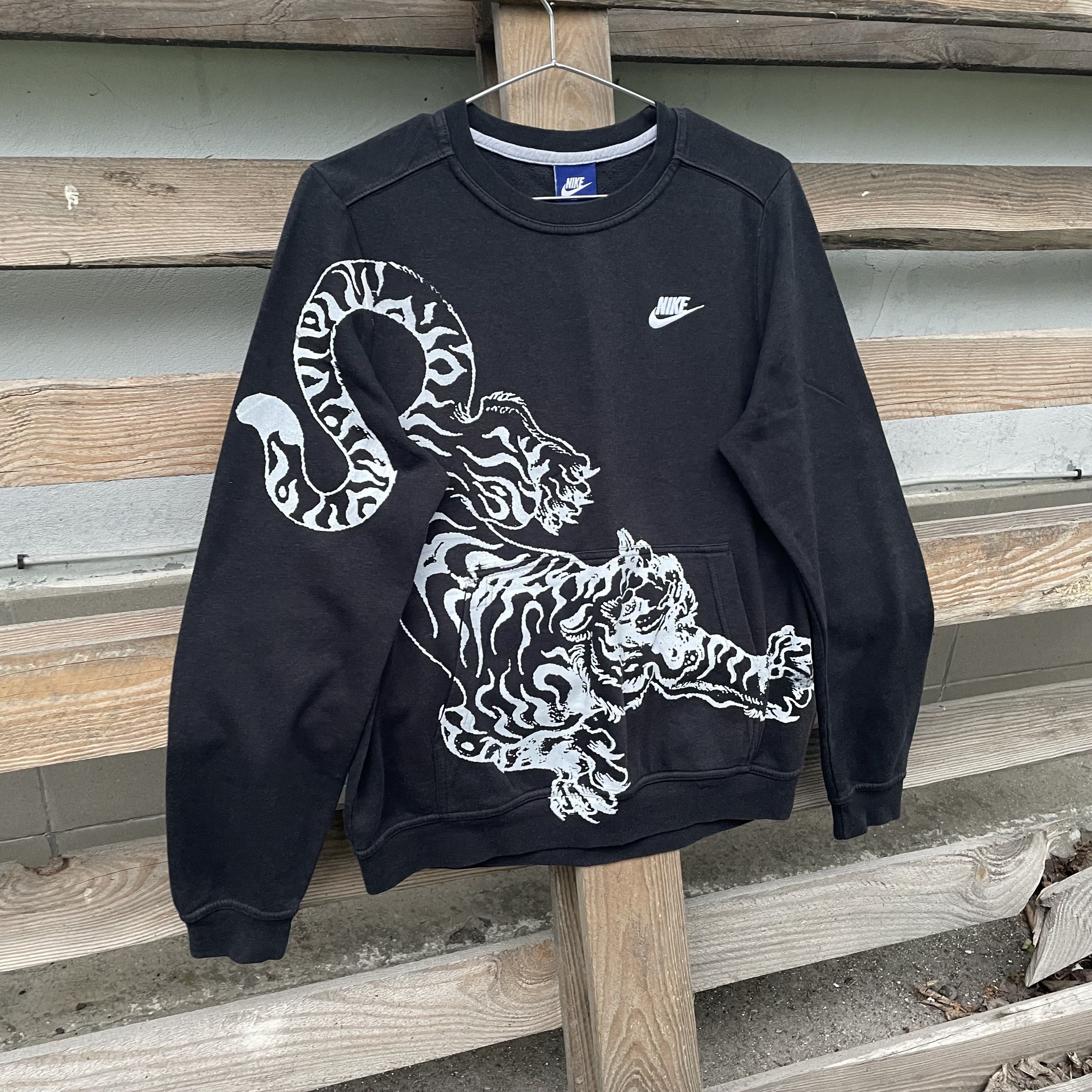 Nike Custom Nike Tiger Sweatshirt Size S Y2K Grunge Size US S / EU 44-46 / 1 - 2 Thumbnail
