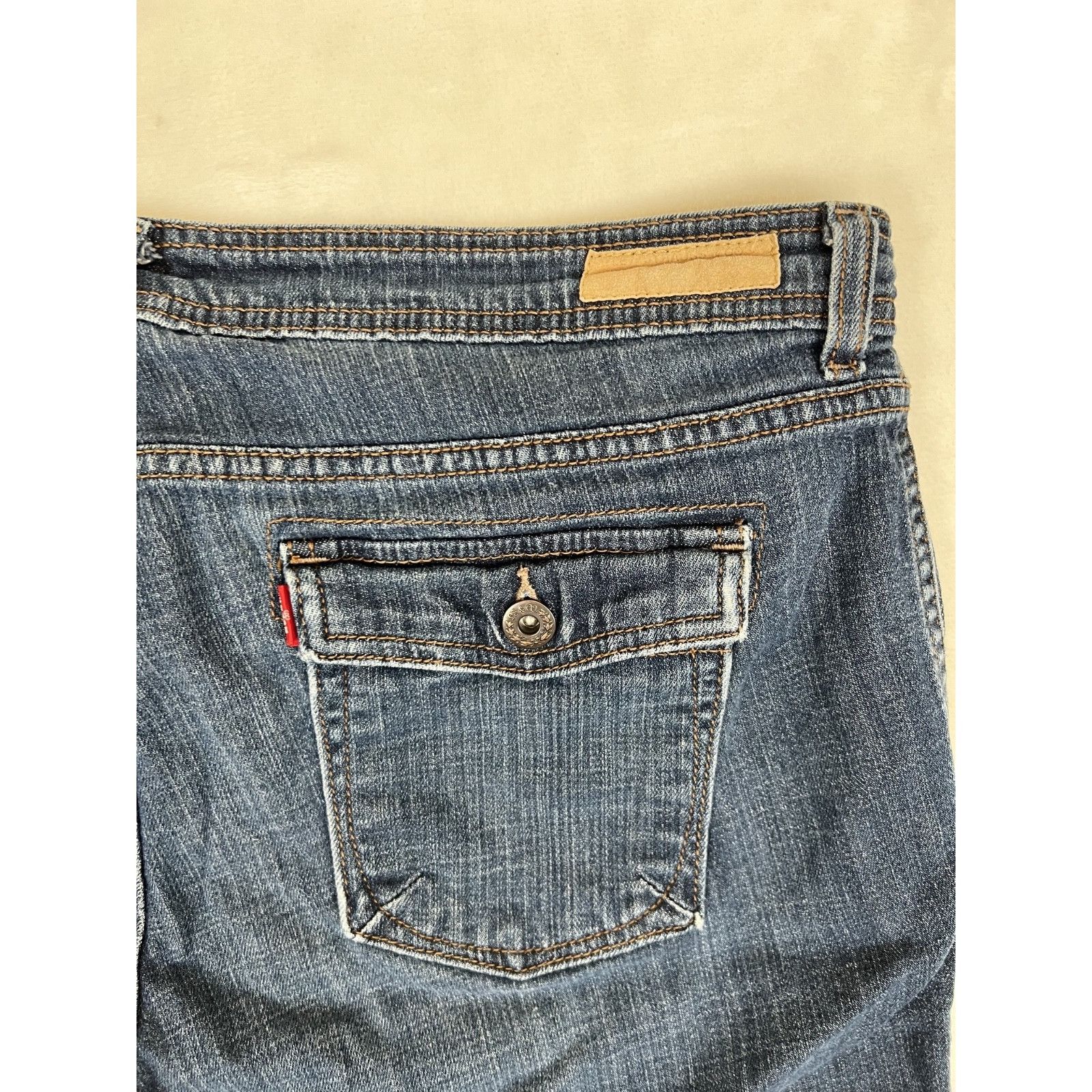 Levi's Levi’s Mid-Rise Bermuda Short Stretch Fabric Denim Women’s Size 38" / US 16 / IT 52 - 7 Thumbnail