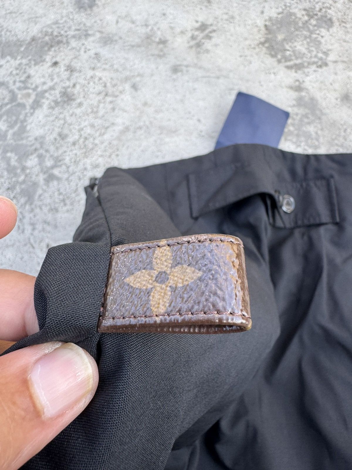 Louis Vuitton LOUIS VUITTON LV New Black Shorts Size 25" / US 0 / IT 36 - 10 Thumbnail