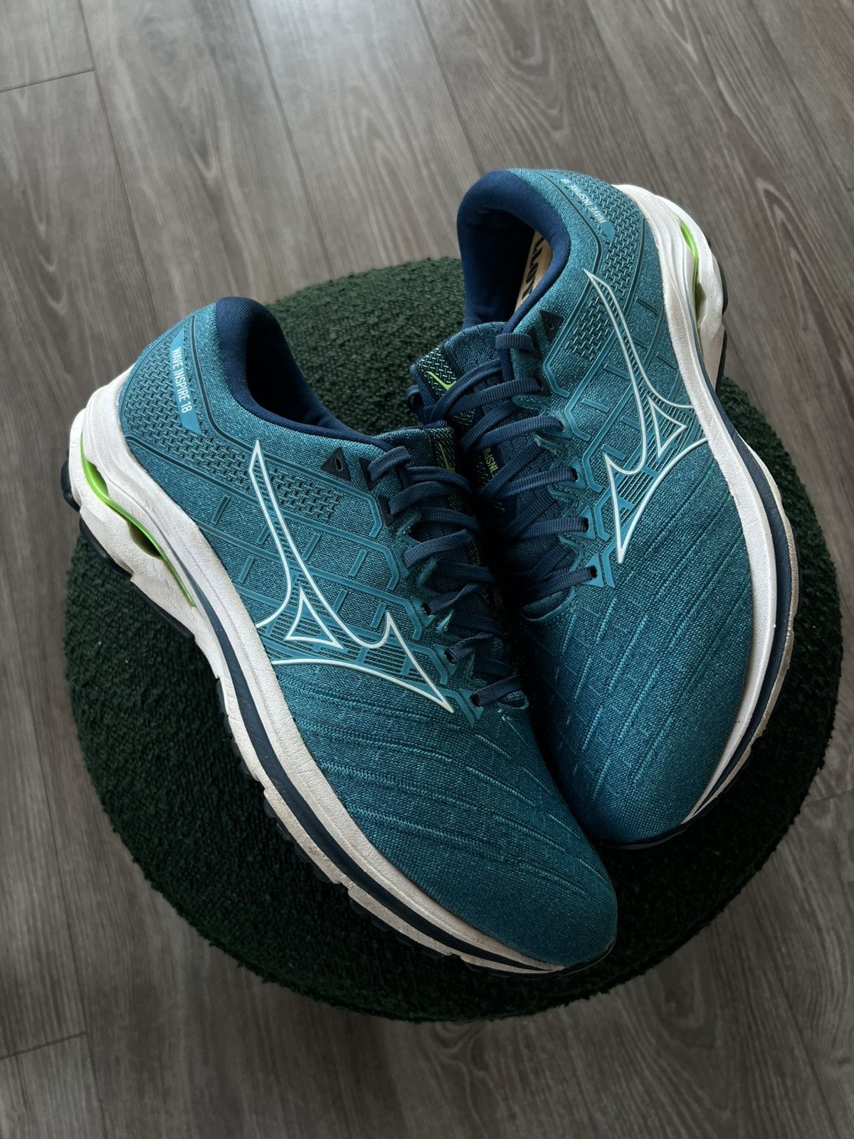Designer × Mizuno ‼️Mizuno Wave Inspire 18 Athletic Soft Touch Shoes‼️ Size US 11 / EU 44 - 3 Thumbnail