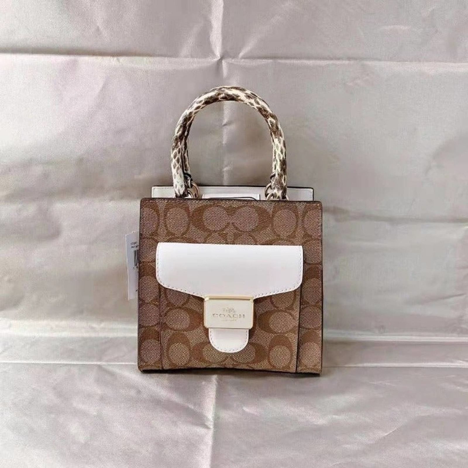 Coach Coach C7227 Mini Pepper Crossbody In Sig Light Khaki Chalk Size ONE SIZE - 2 Thumbnail