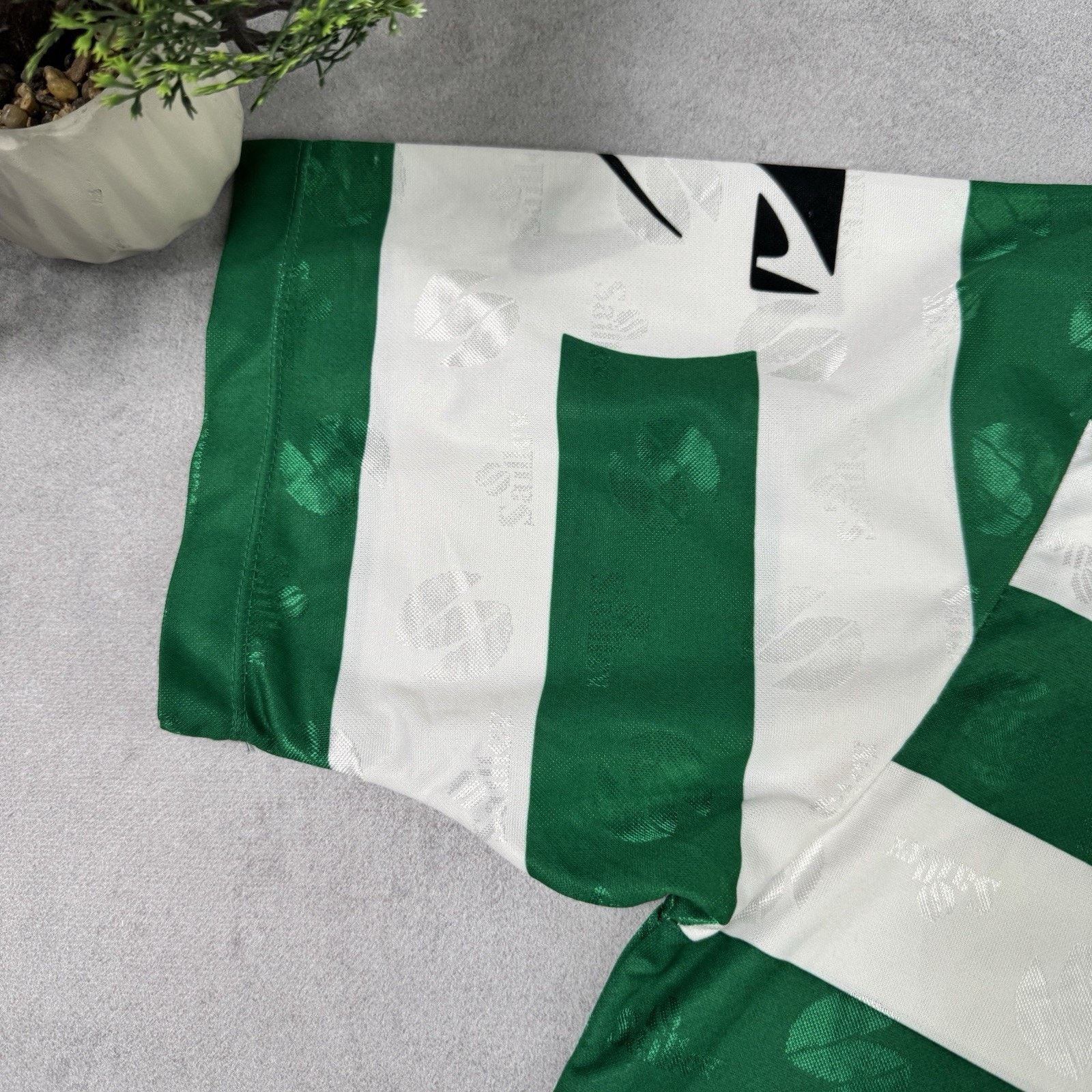 Vintage 1995-1996 Sporting Lisbon Saillev Home Soccer Jersey Size US XL / EU 56 / 4 - 6 Thumbnail