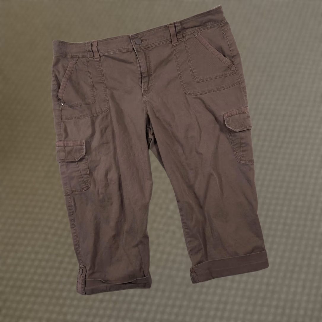 Gloria Vanderbilt Gloria Vanderbilt Capri Pants Womens 14P Brown Cargo Stretch Casual Pants Twill Cotton Spandex Zip Button Pockets Capris Womens 14P Brown Casual Size 36" / US 14 / IT 50 - 1 Thumbnail