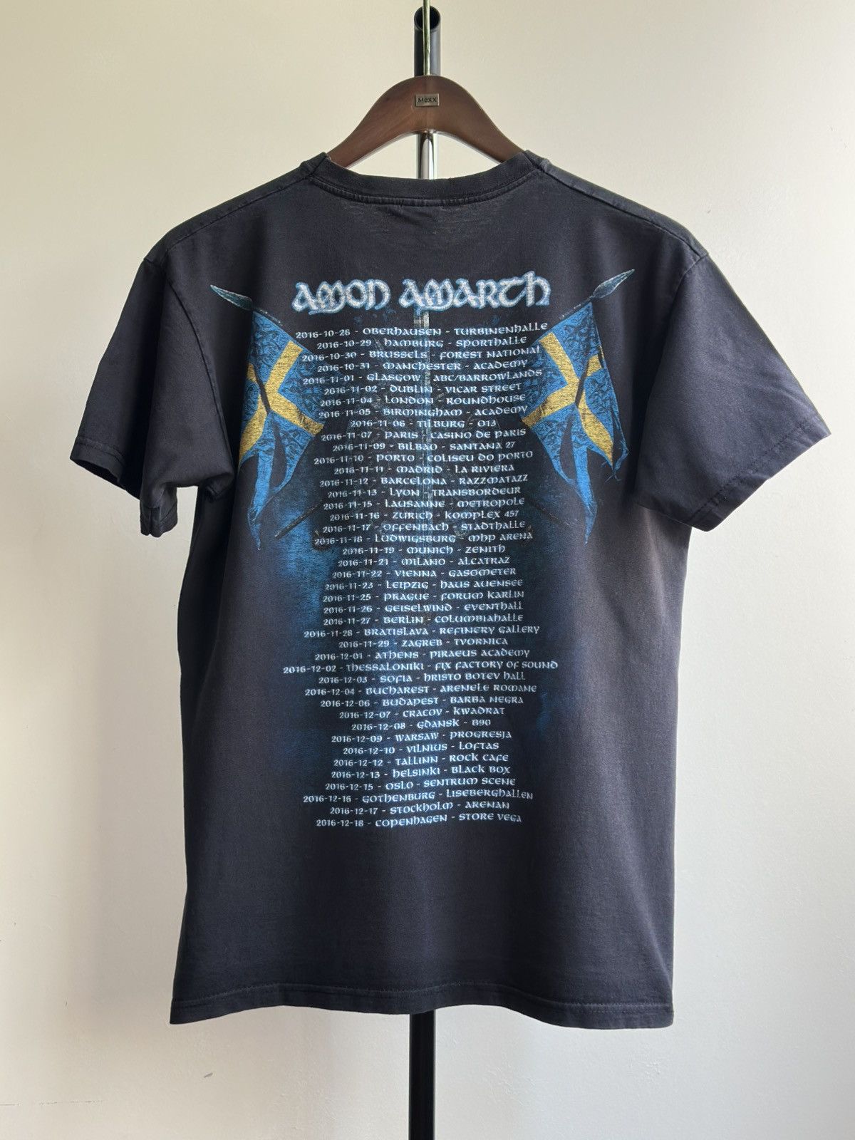 Band Tees Vintage Amon Amarth Metal Band Tour Tee 2016 Size US M / EU 48-50 / 2 - 3 Thumbnail