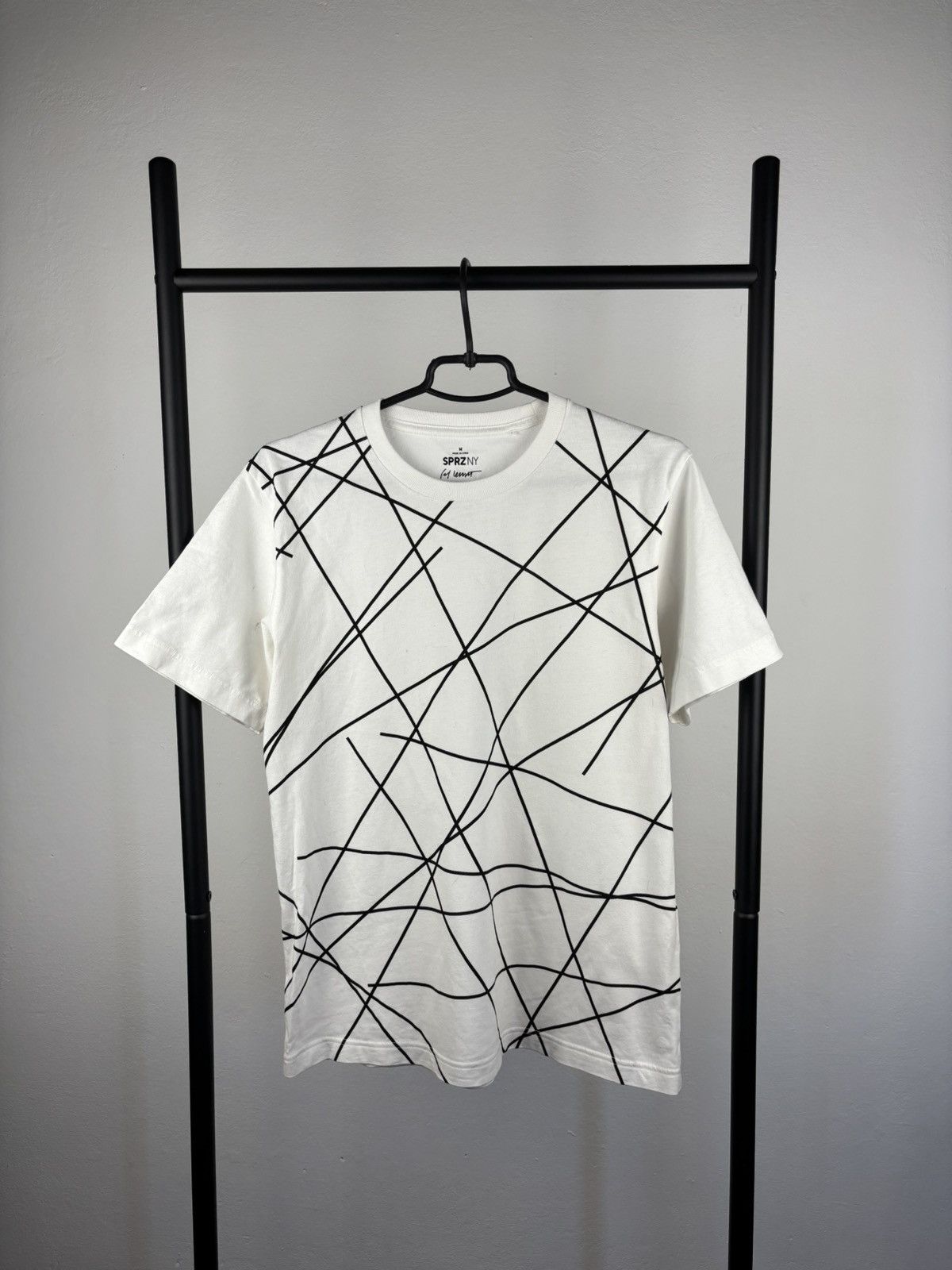 Undercover × Uniqlo Undercover x Uniqlo moma special edition size M Size US M / EU 48-50 / 2 - 1 Thumbnail