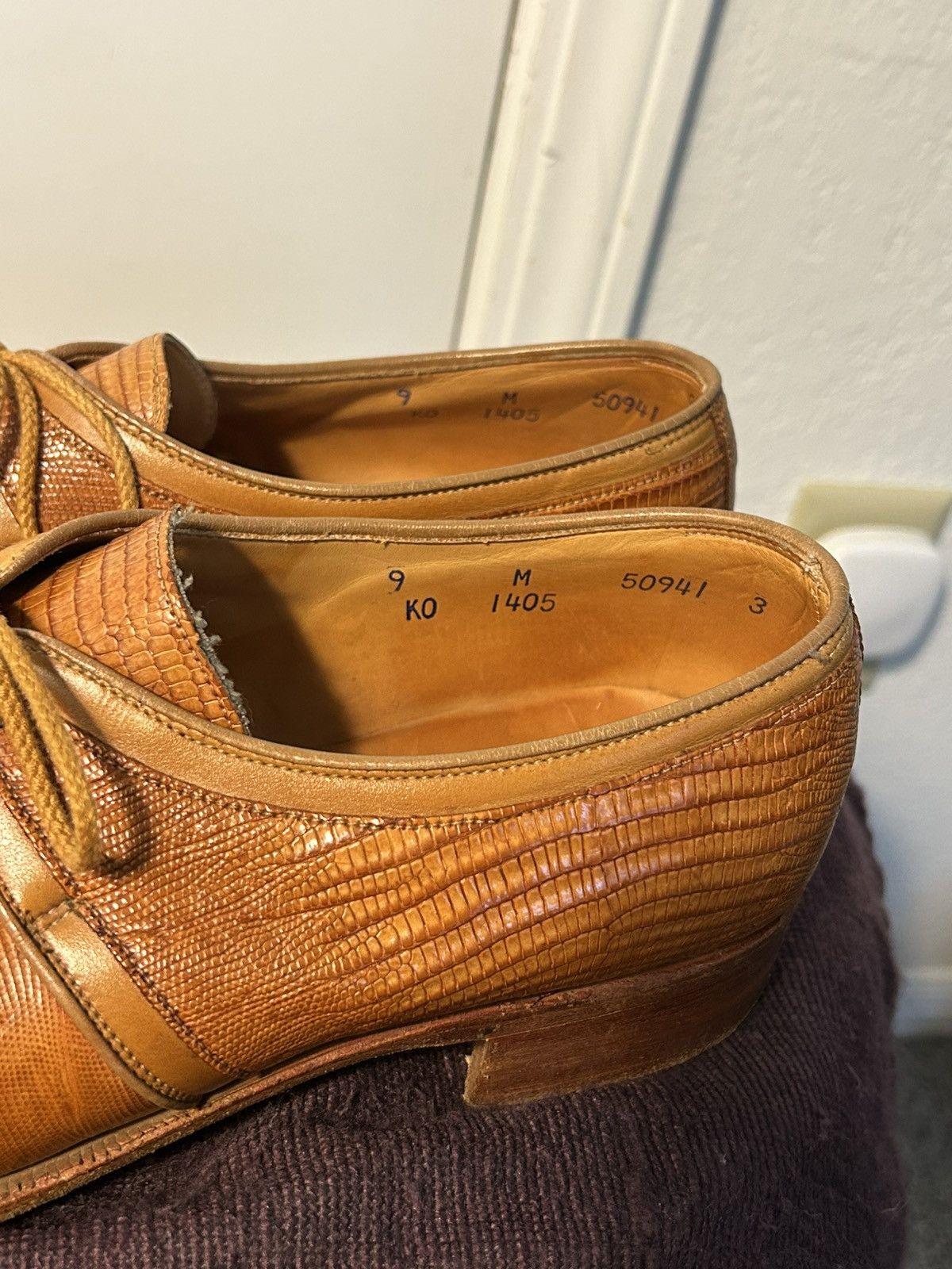 Vintage Lizard 🦎 dress shoes Size US 9 / EU 42 - 3 Thumbnail