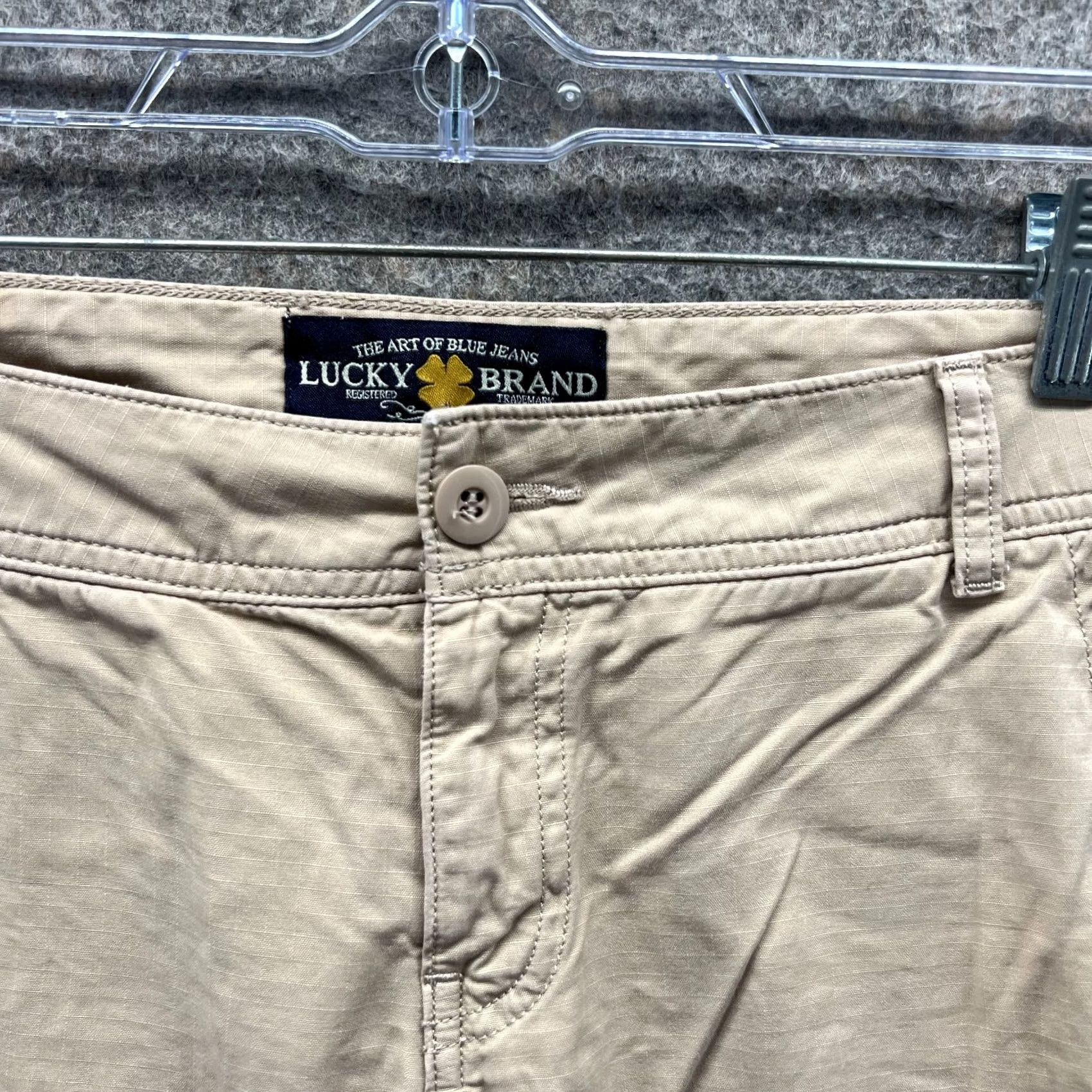 Lucky Brand VINTAGE Lucky Brand Pants Women 6 Flat Front Capri Khaki Beige Beige Chino Floral 28" Inseam 22" Size 28" / US 6 / IT 42 - 7 Thumbnail