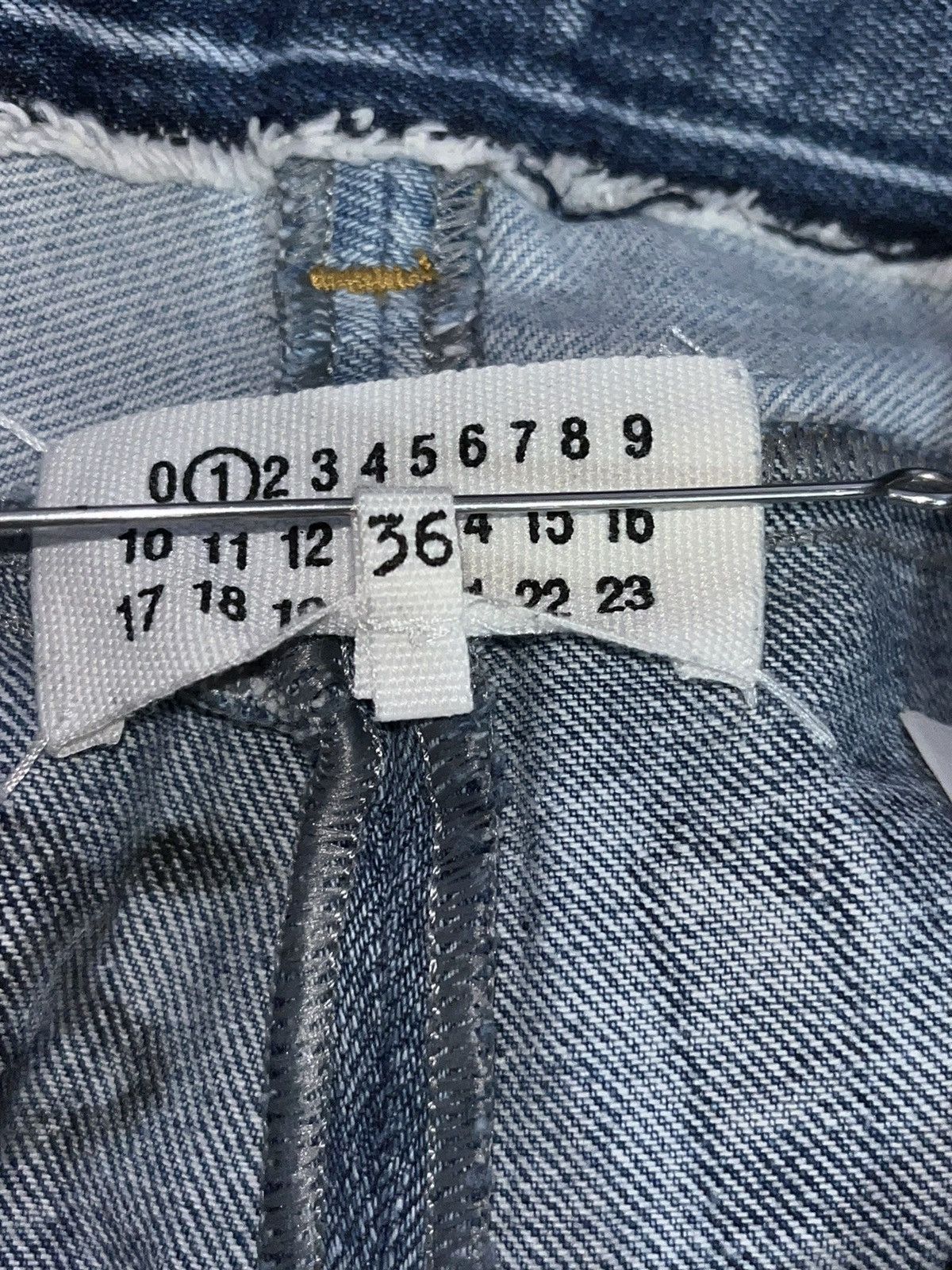 Maison Margiela Maison Margiela SS22 Destructured Jeans Size 25" / US 0 / IT 36 - 11 Thumbnail
