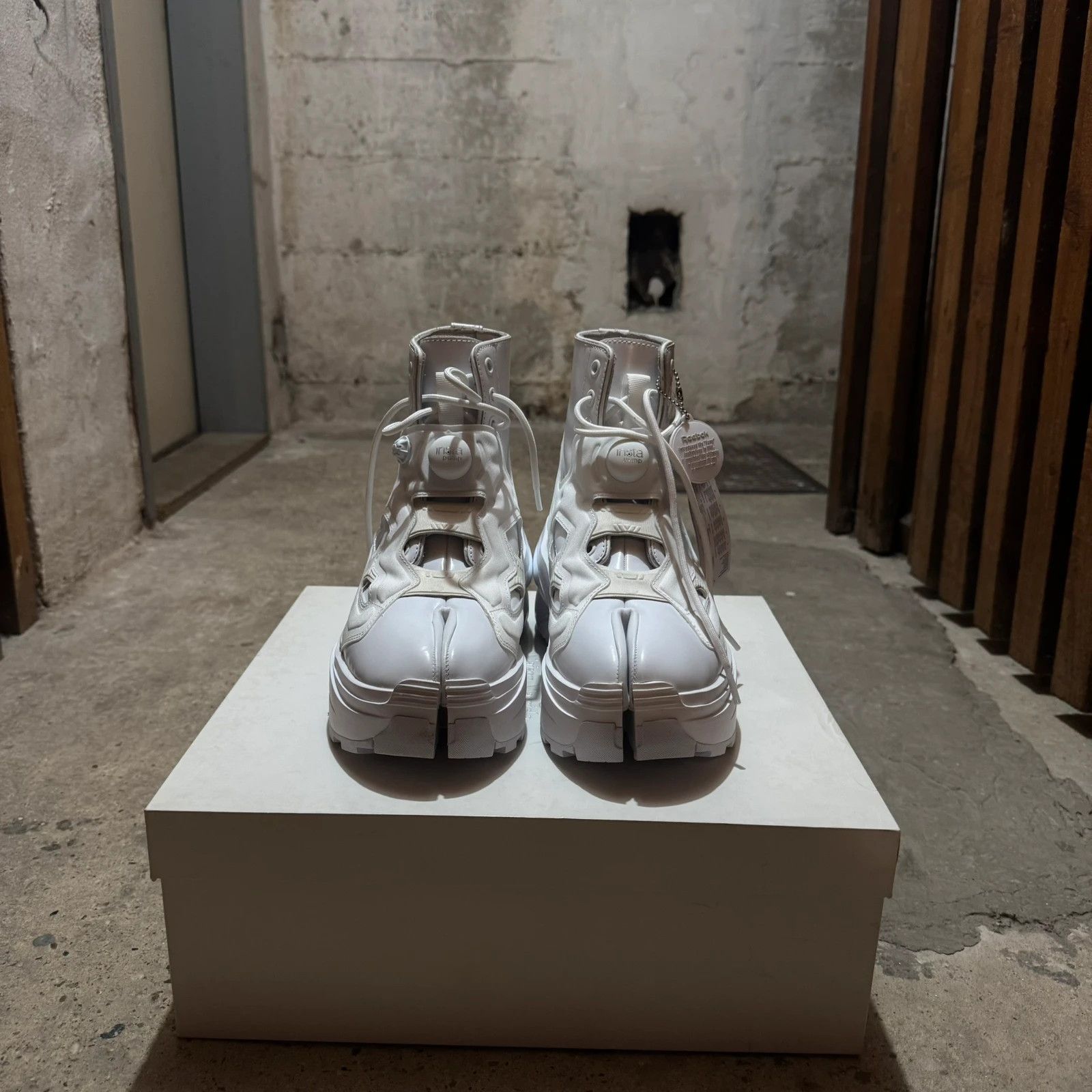 Maison Margiela × Reebok Maison Margiela x Reebok tabi high sneaker Size US 7.5 / EU 40-41 - 4 Thumbnail