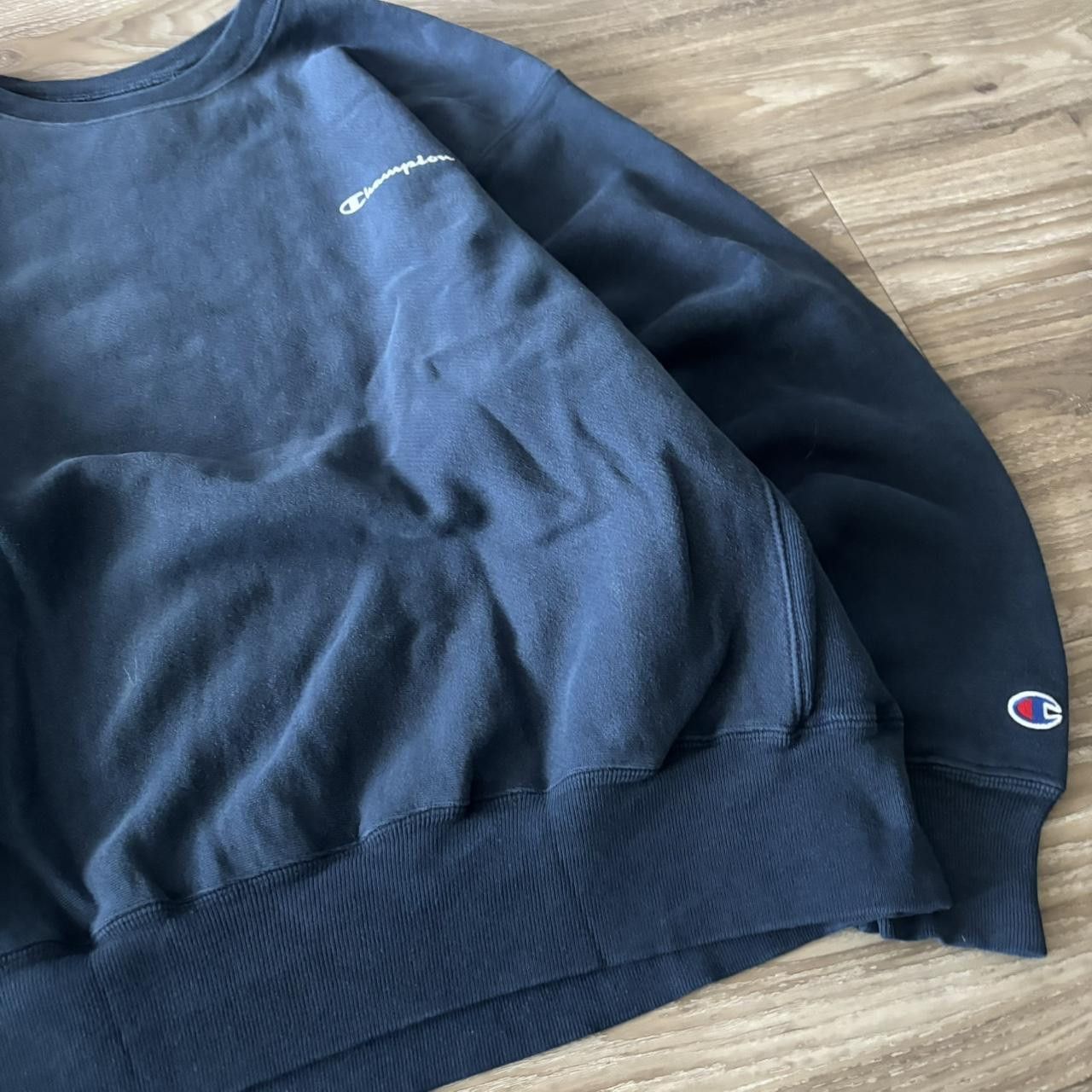 Champion Crazy Vintage 90s Navy Blue Champion Reverse Weave Essential Crewneck! Size XL Size US XL / EU 56 / 4 - 4 Thumbnail