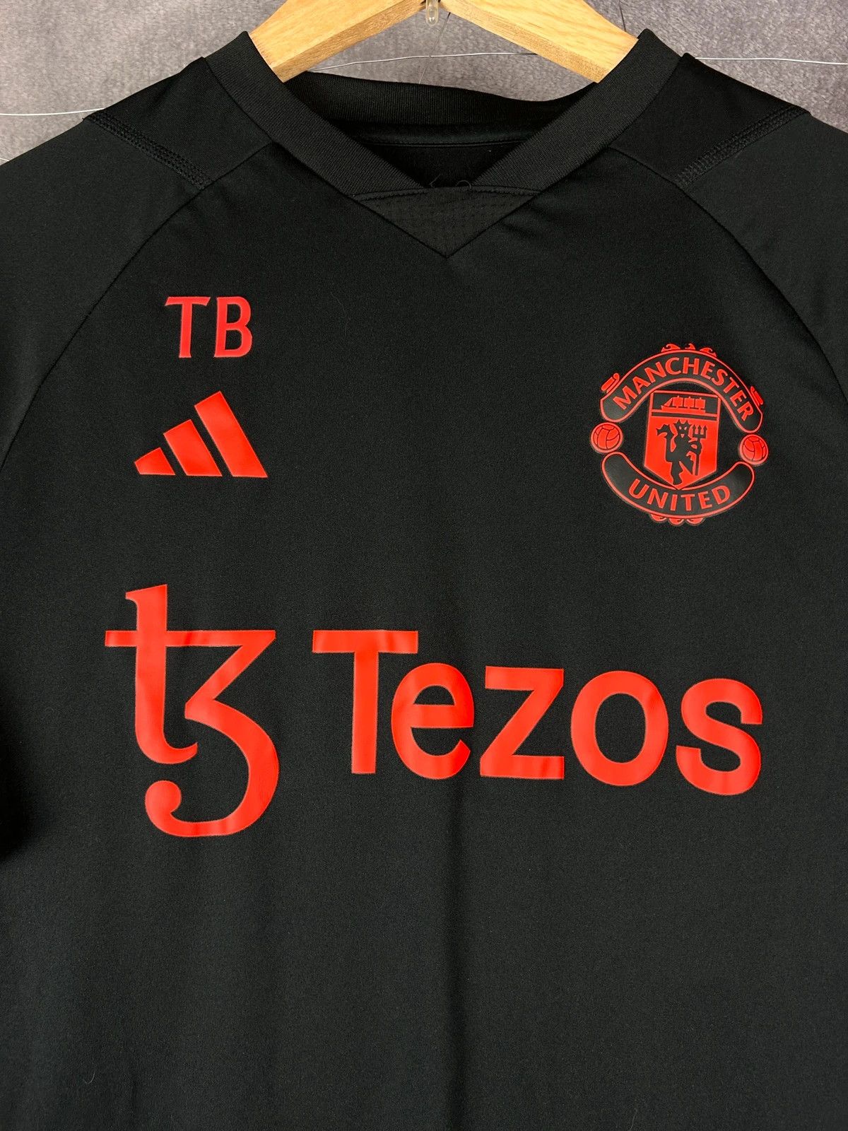Adidas Adidas Manchester United black training soccer shirt Size US M / EU 48-50 / 2 - 3 Thumbnail